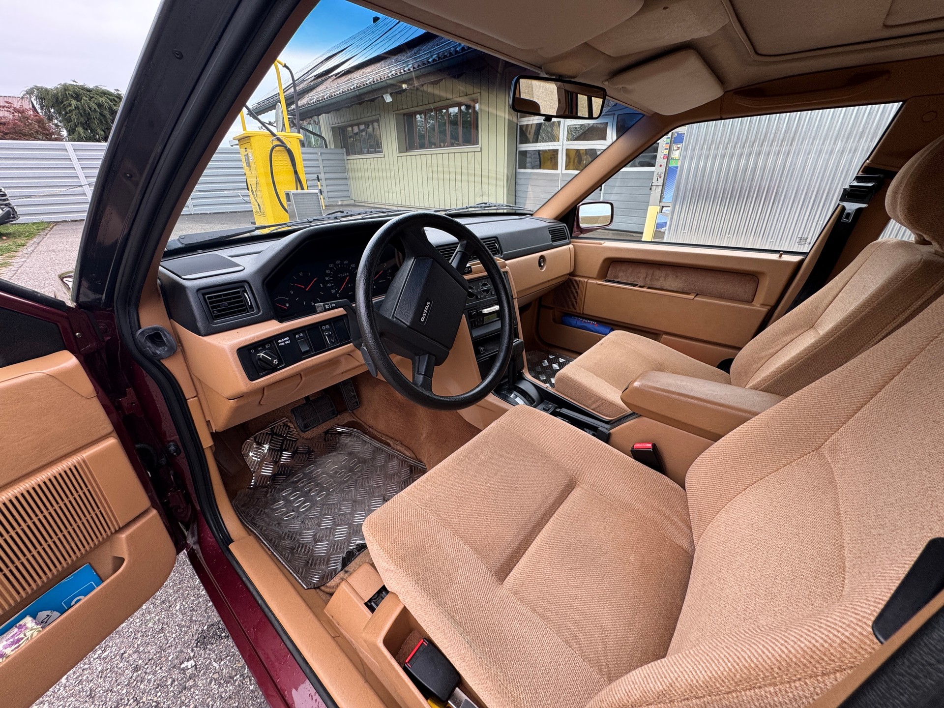 VOLVO 940 2.3 GLE-image-4