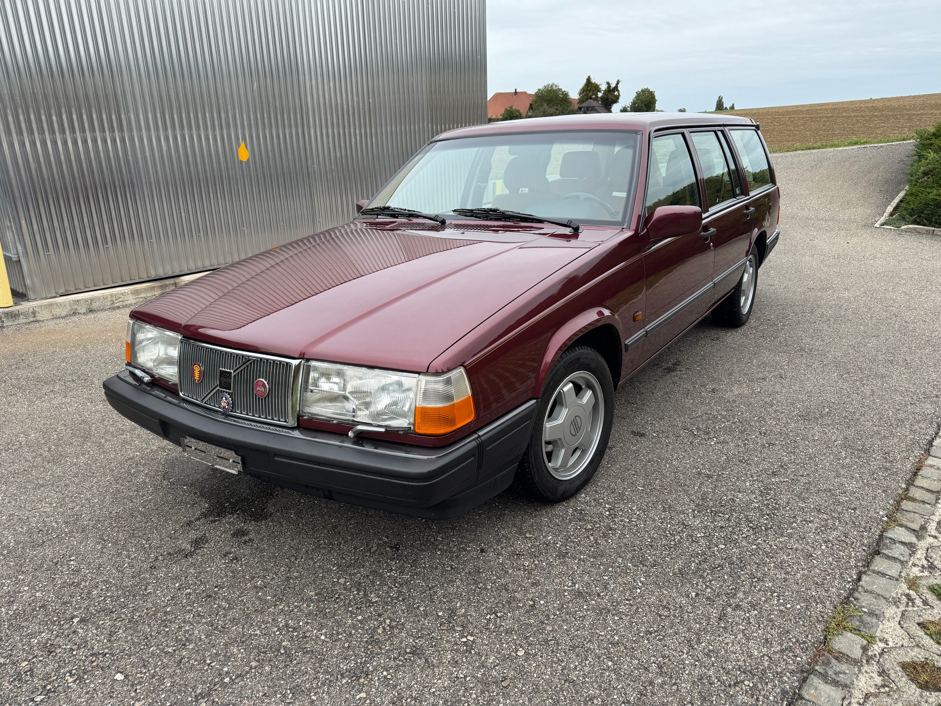 VOLVO 940 2.3 GLE-image-1