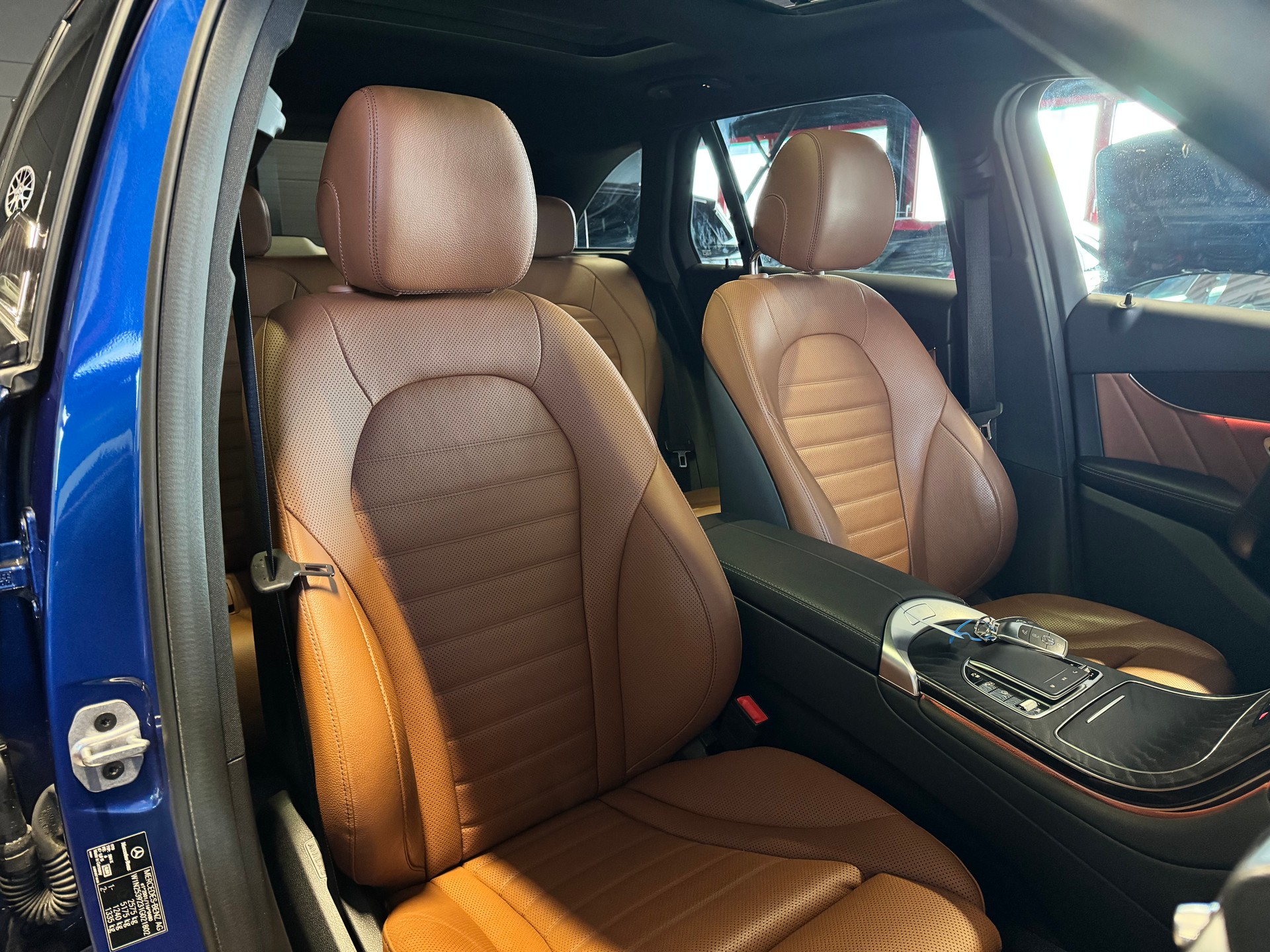 MERCEDES-BENZ GLC 400 d 4Matic AMG Line Plus 9G-Tronic-image-10