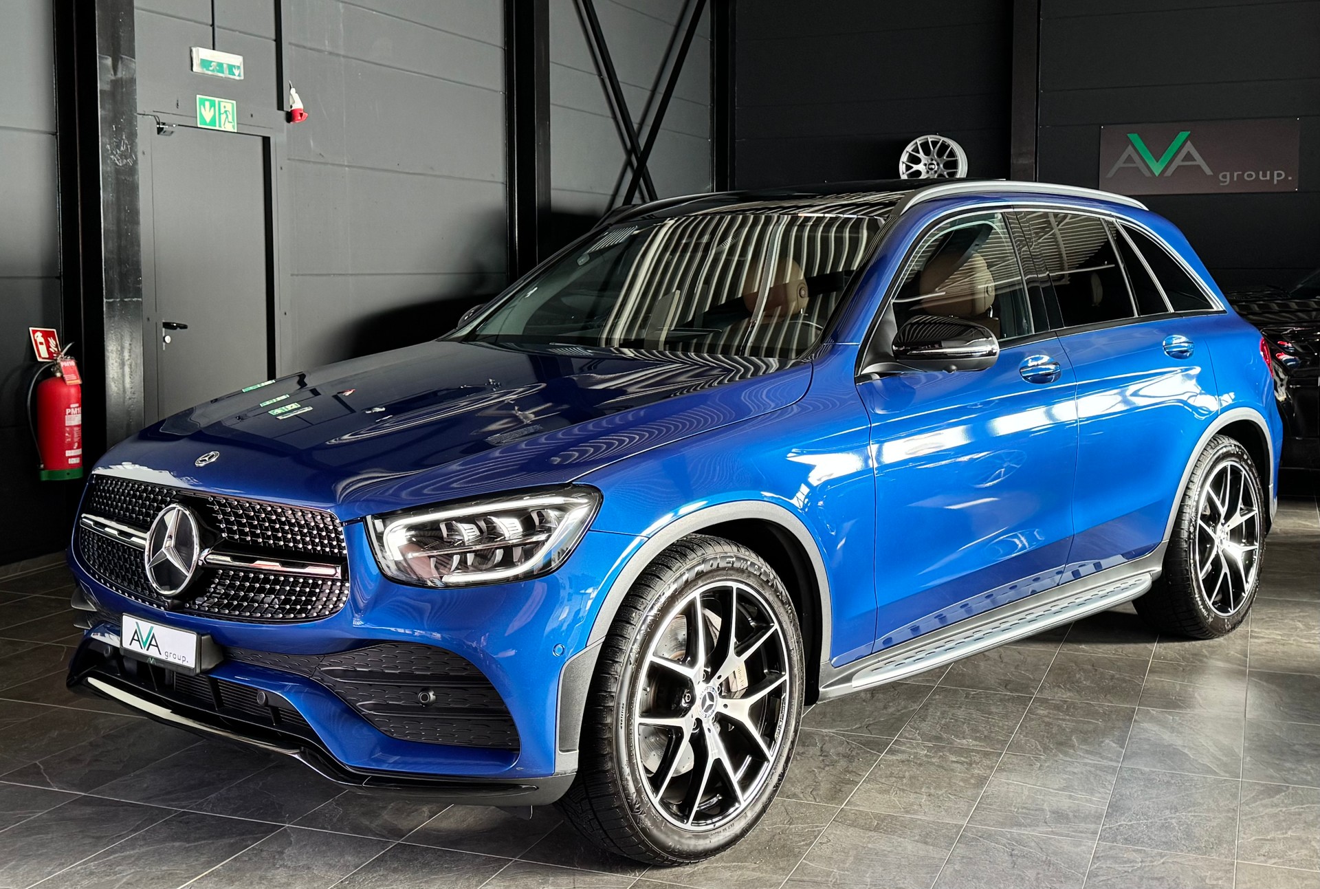 MERCEDES-BENZ GLC 400 d 4Matic AMG Line Plus 9G-Tronic-image-3