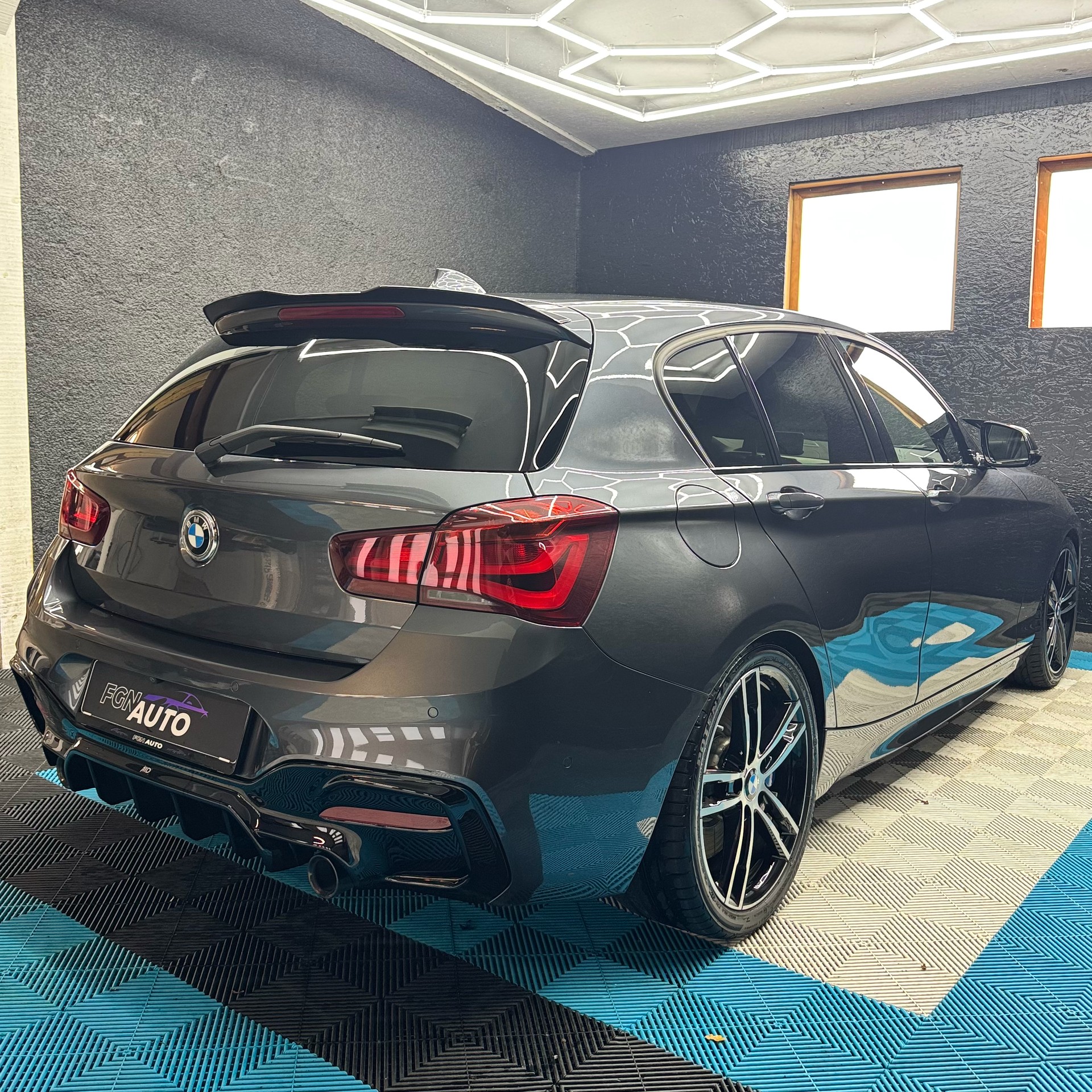 BMW M140i xDrive Steptronic-image-4