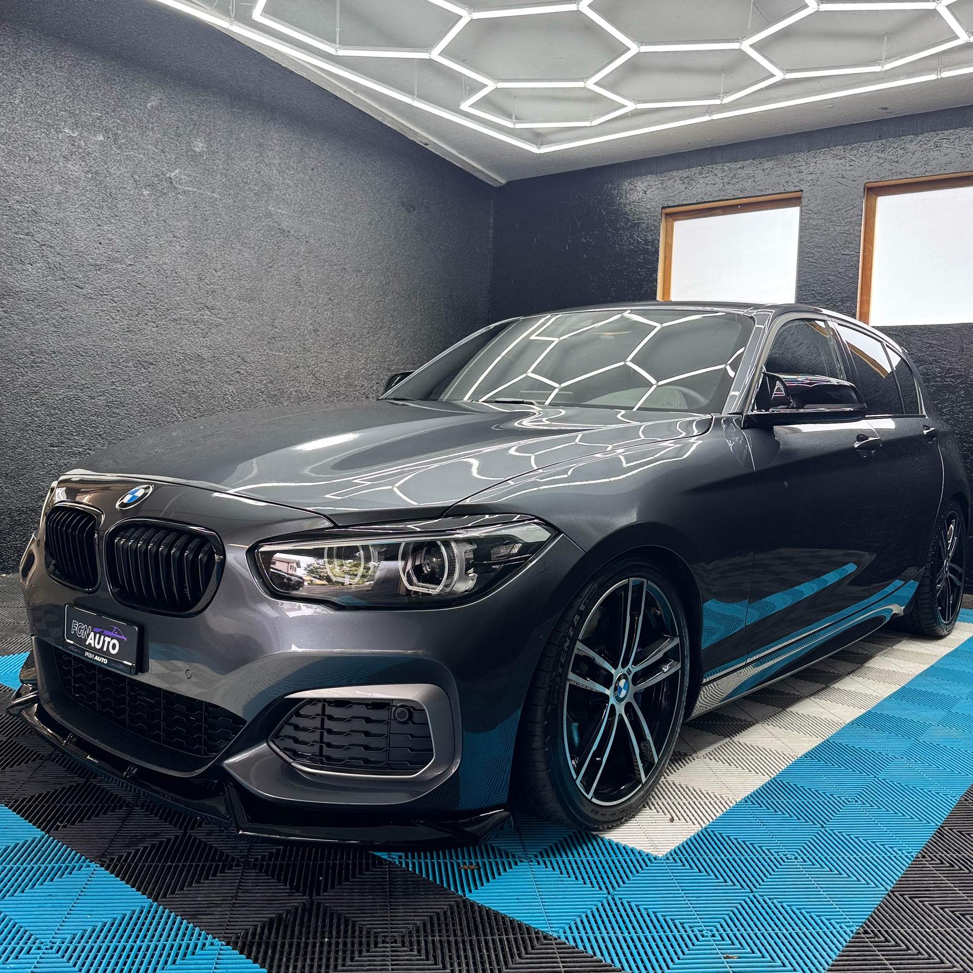 BMW M140i xDrive Steptronic-image-8