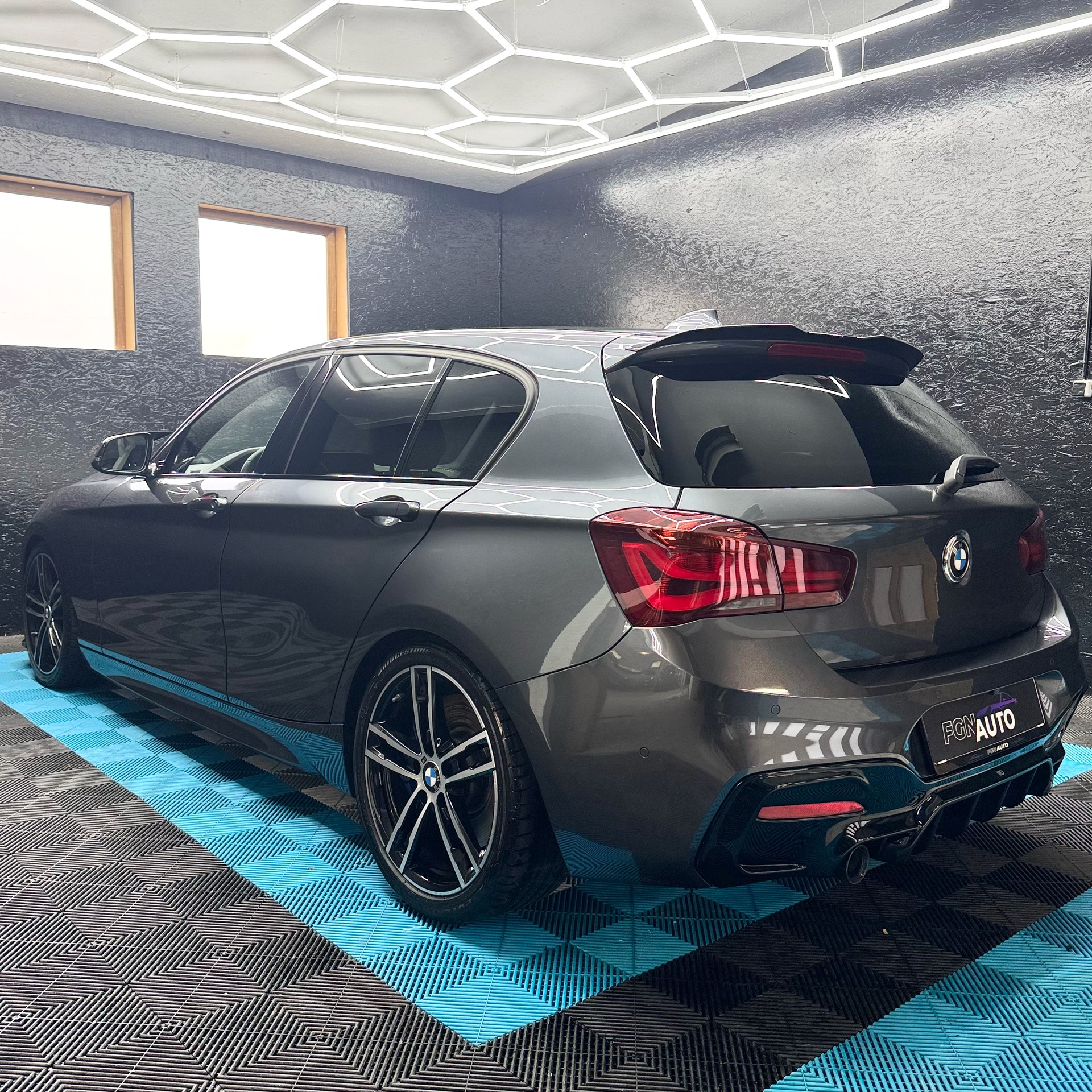 BMW M140i xDrive Steptronic-image-7