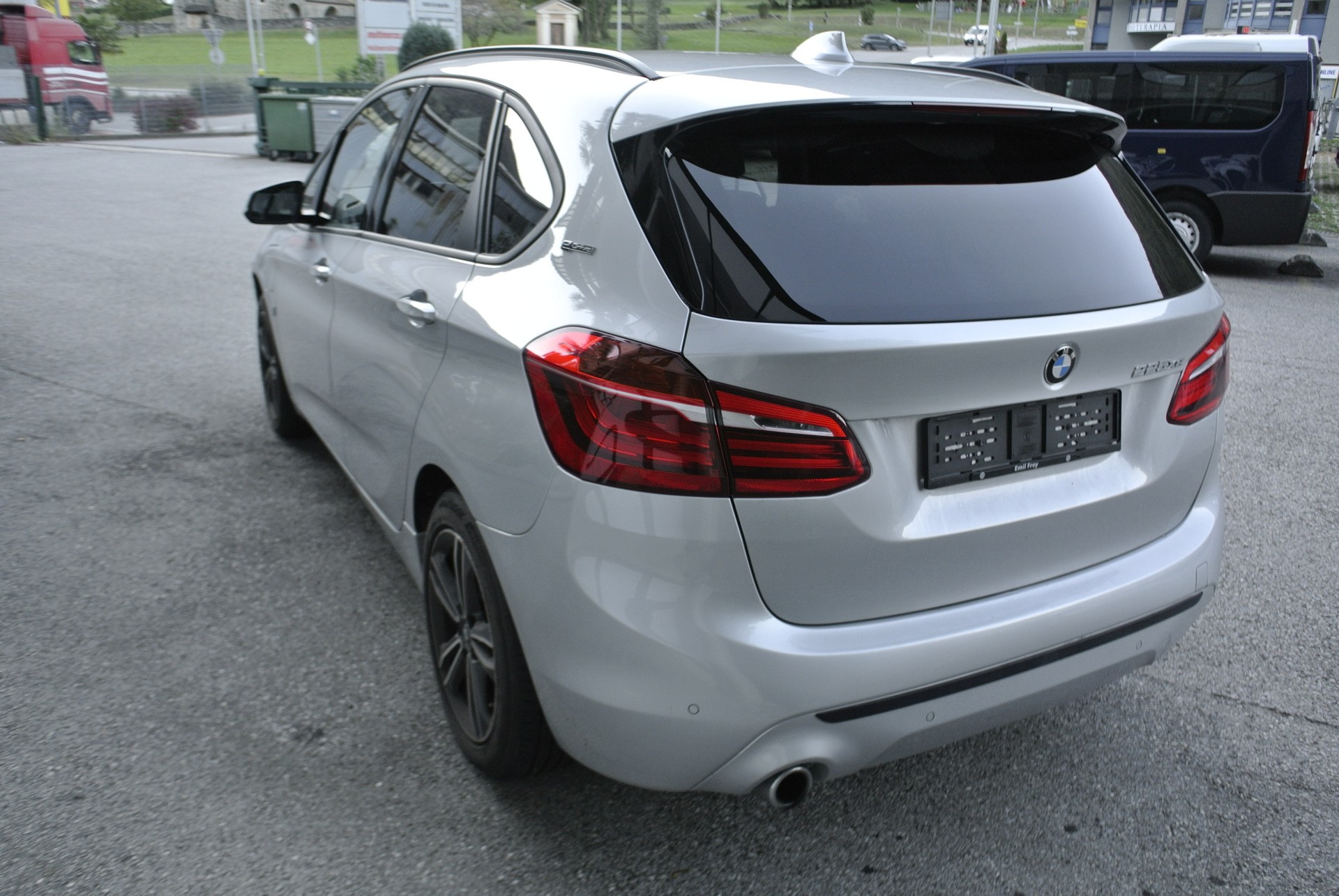 BMW 225xe iPerformance Active Tourer Family Edition Steptronic-image-6