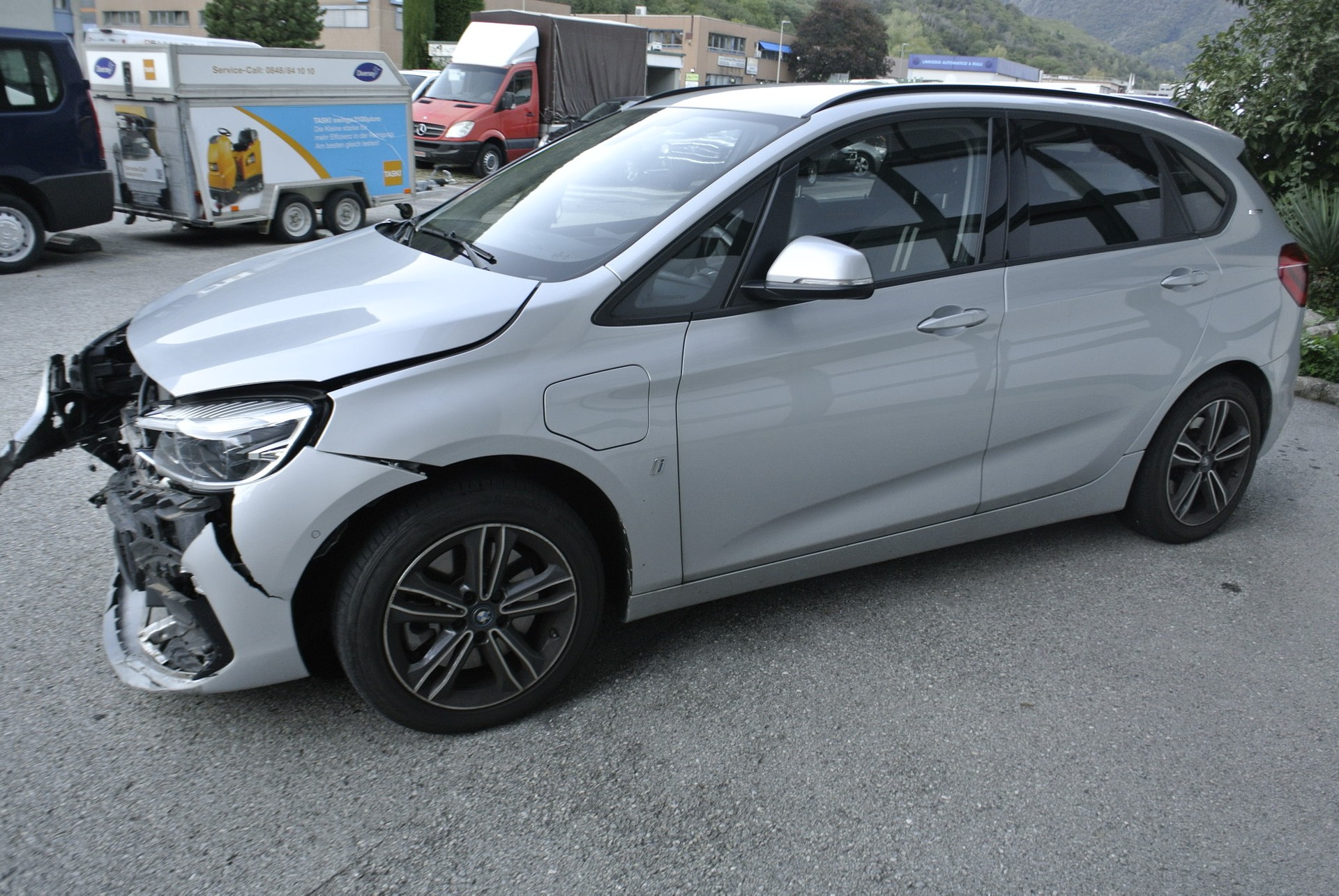 BMW 225xe iPerformance Active Tourer Family Edition Steptronic-image-7