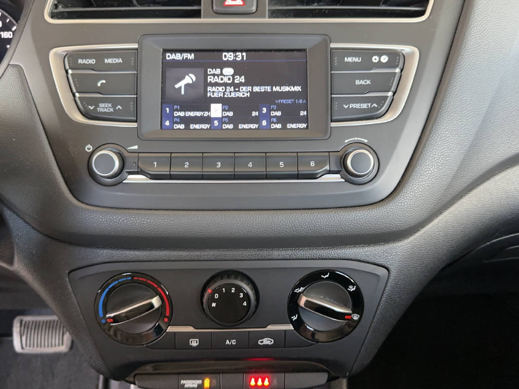 HYUNDAI i20 1.0 T-GDi Origo-image-9