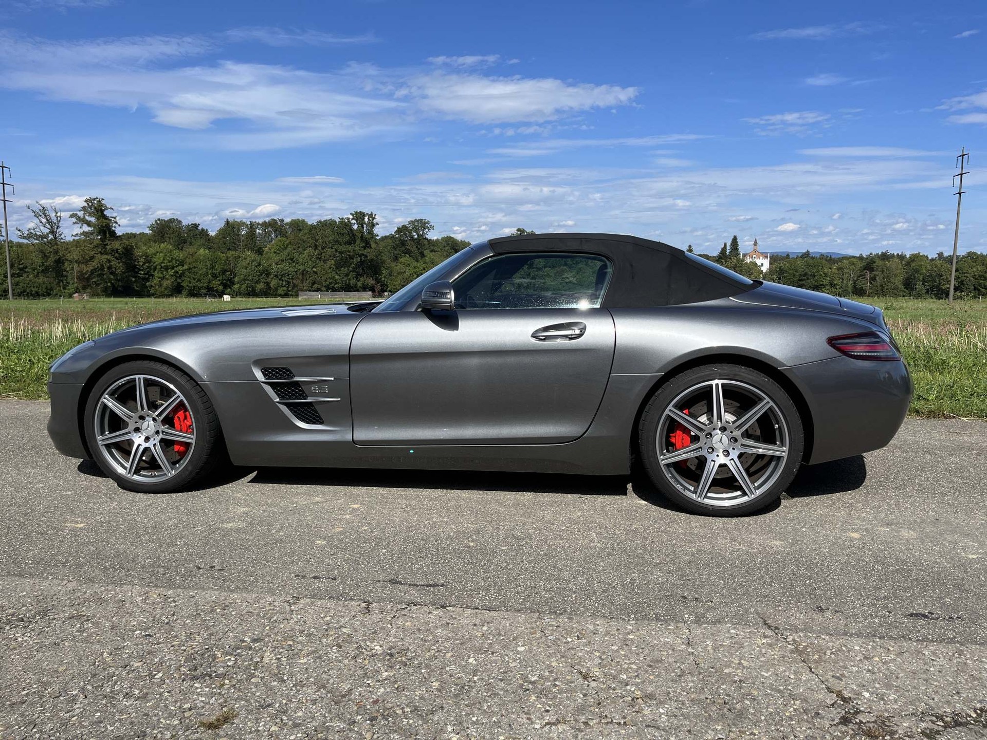MERCEDES-BENZ SLS AMG Roadster-image-6