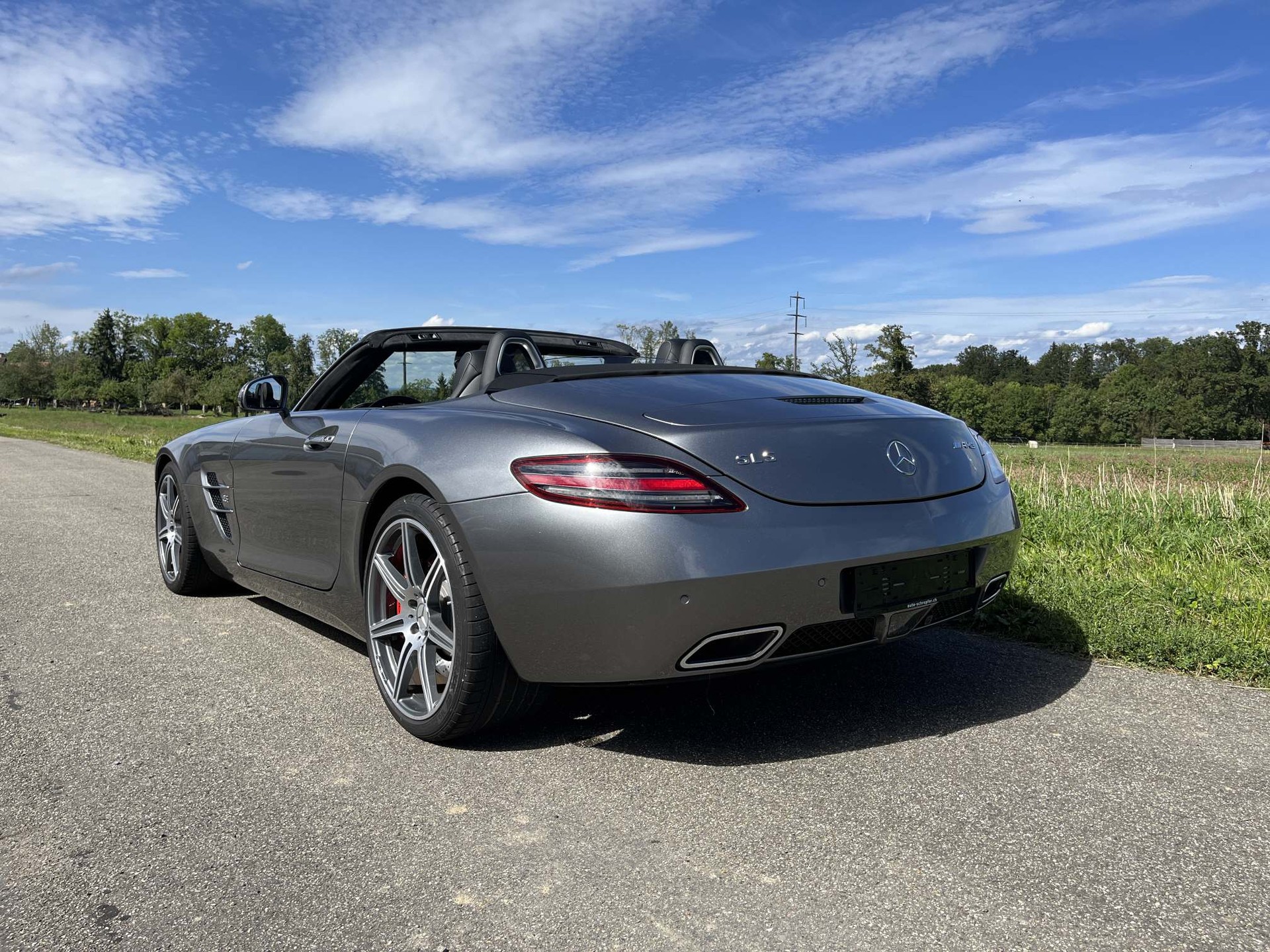 MERCEDES-BENZ SLS AMG Roadster-image-5