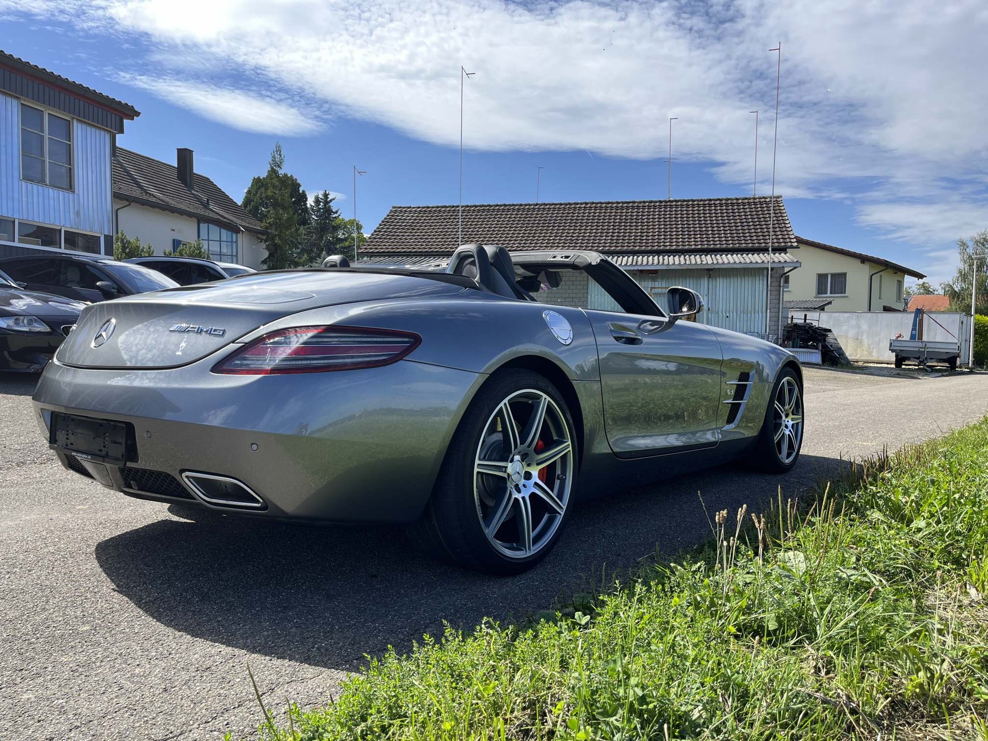 MERCEDES-BENZ SLS AMG Roadster-image-4