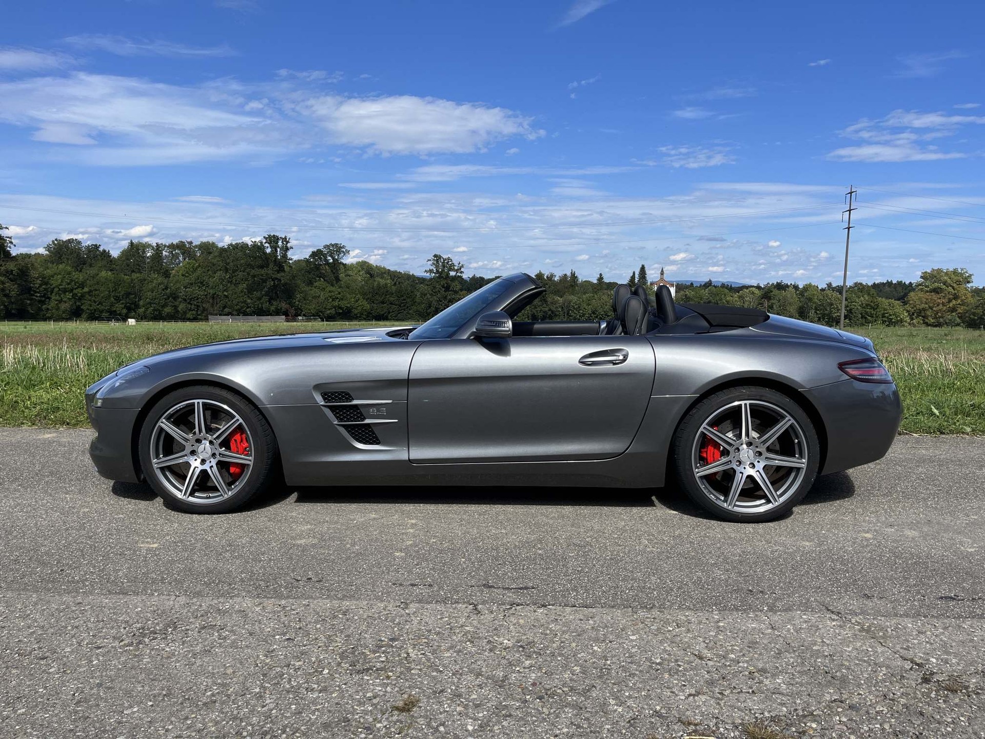 MERCEDES-BENZ SLS AMG Roadster-image-2