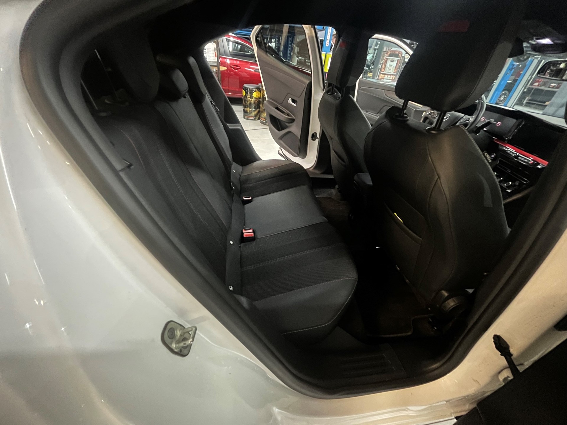 OPEL Mokka 1.2 Direct Injection Turbo GS Line Aut.-image-11