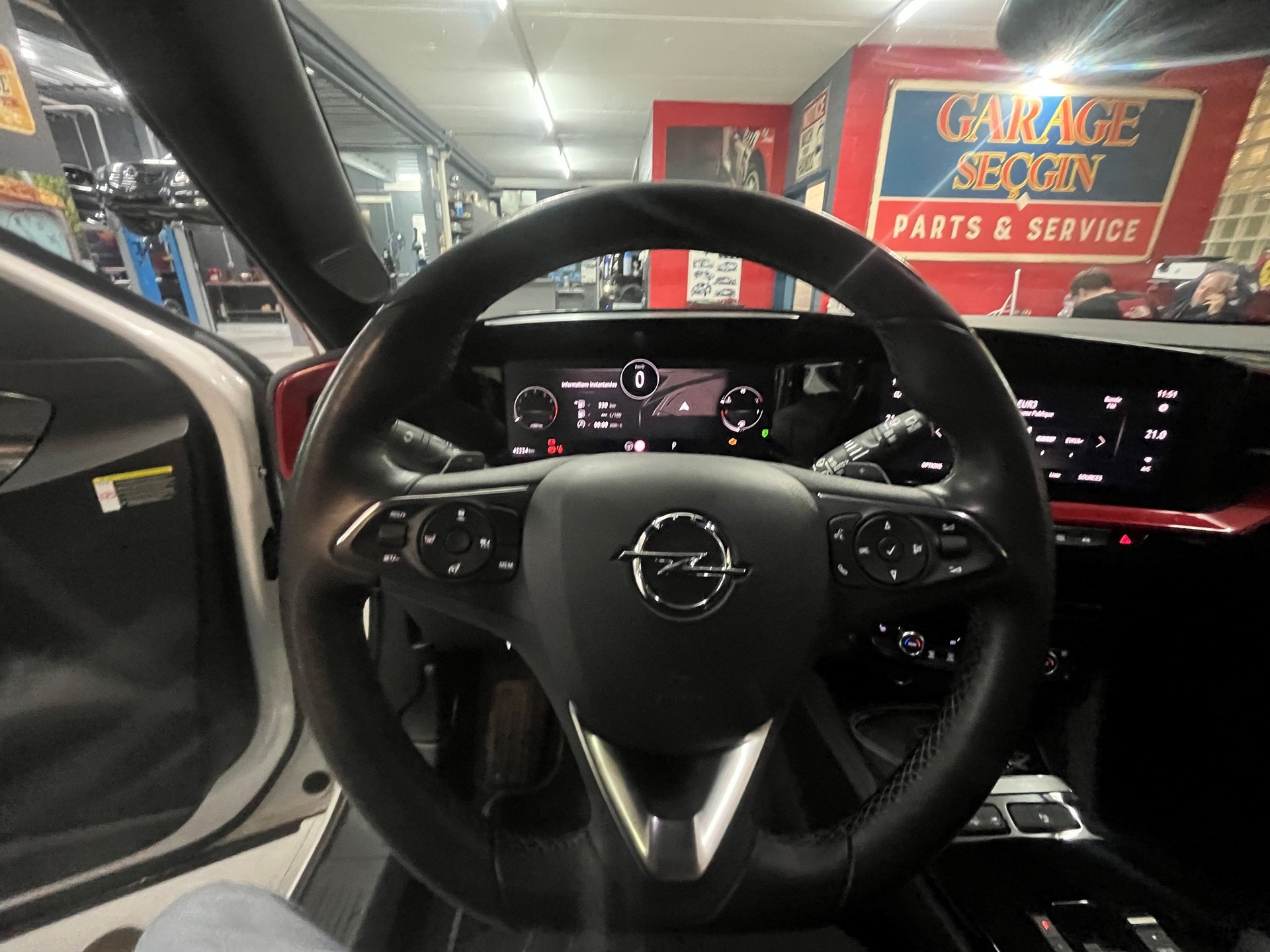 OPEL Mokka 1.2 Direct Injection Turbo GS Line Aut.-image-14