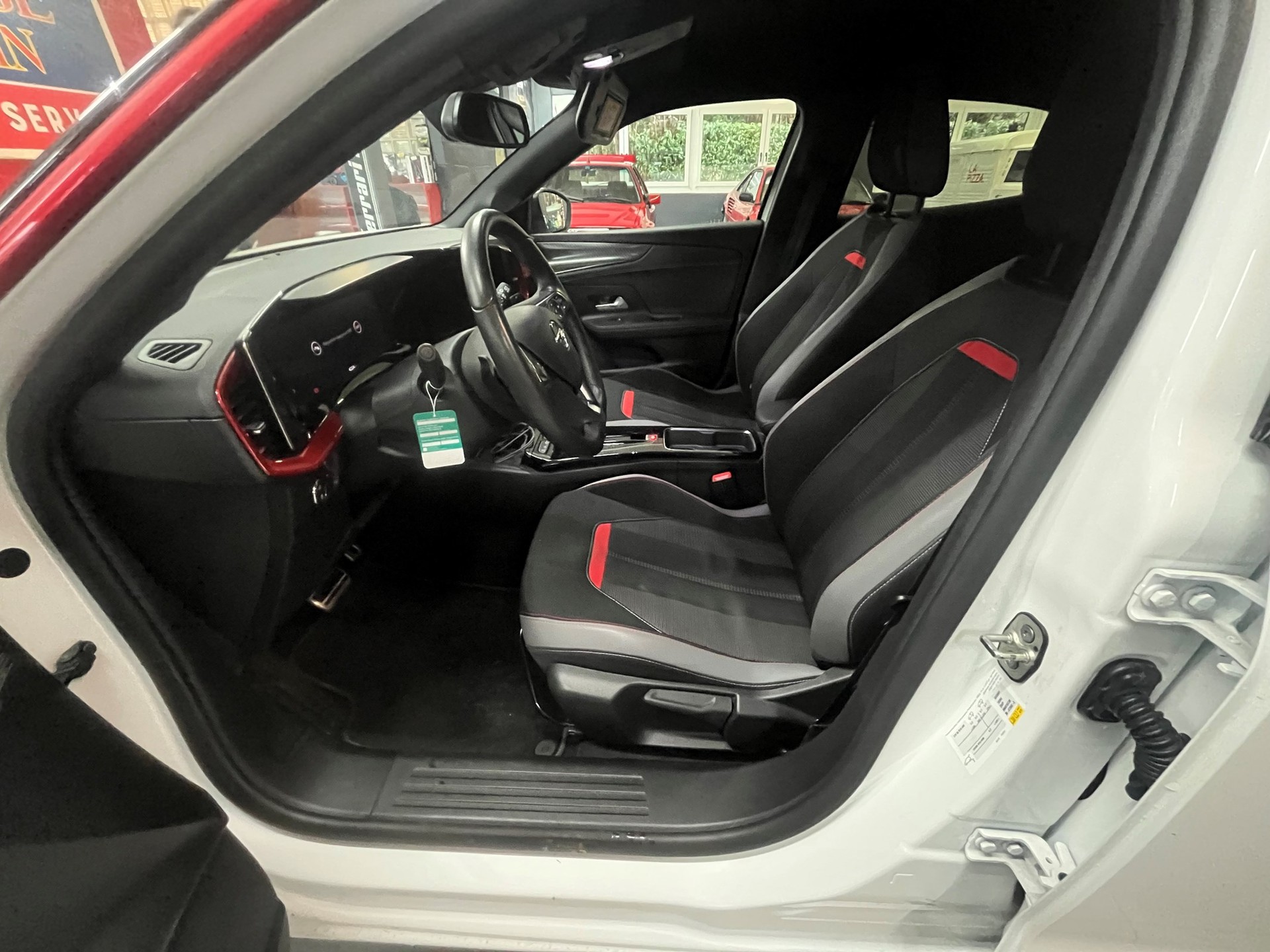 OPEL Mokka 1.2 Direct Injection Turbo GS Line Aut.-image-8