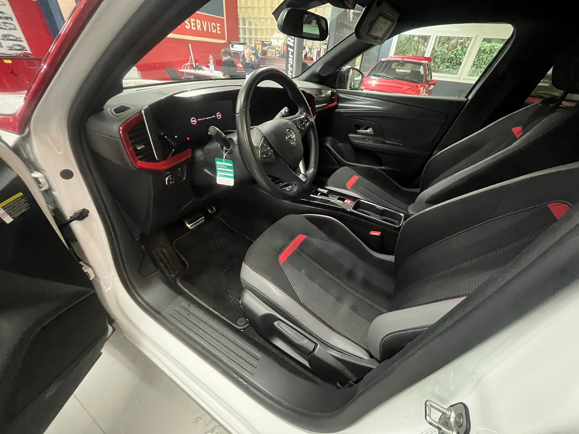 OPEL Mokka 1.2 Direct Injection Turbo GS Line Aut.-image-9