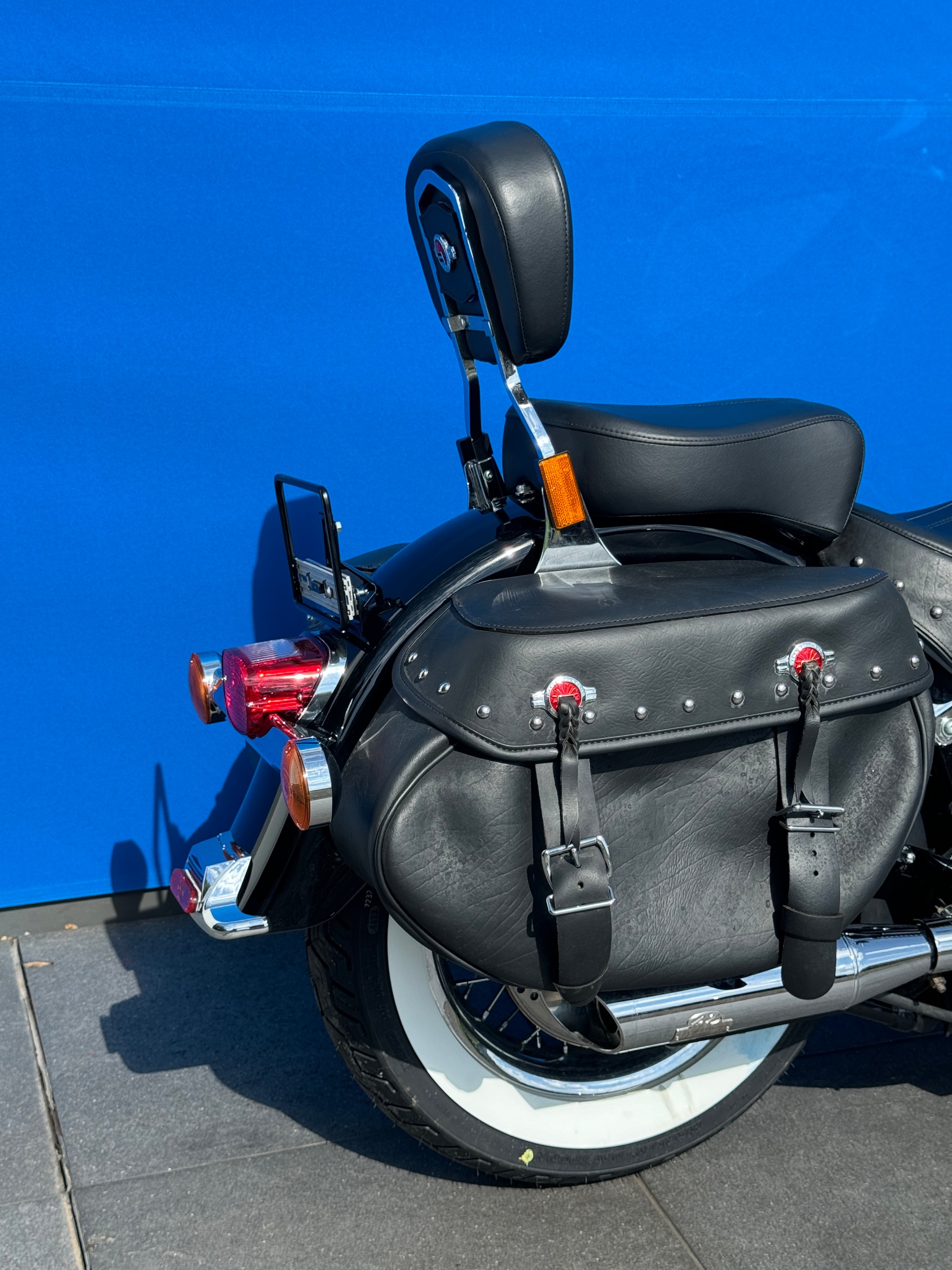 HARLEY-DAVIDSON FLSTC Softail Heritage Classic ABS-showroom-element-3