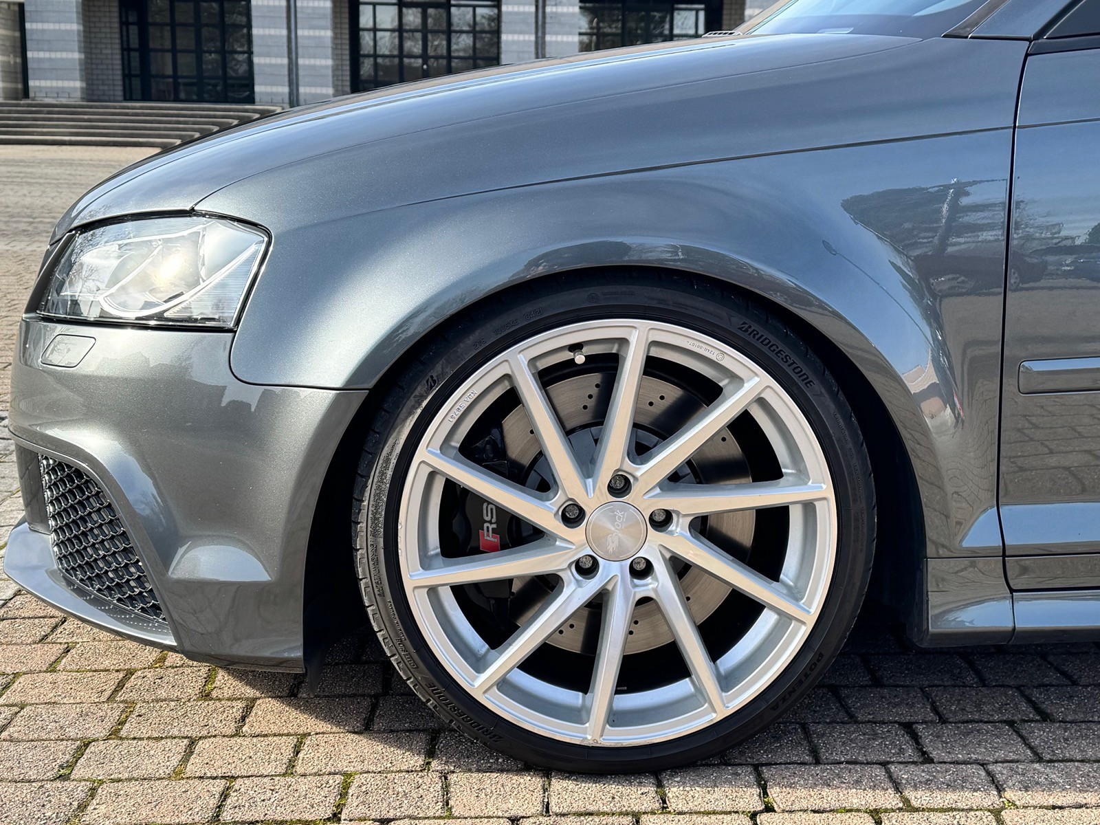 AUDI RS3 Sportback 2.5 TFSI quattro-image-2