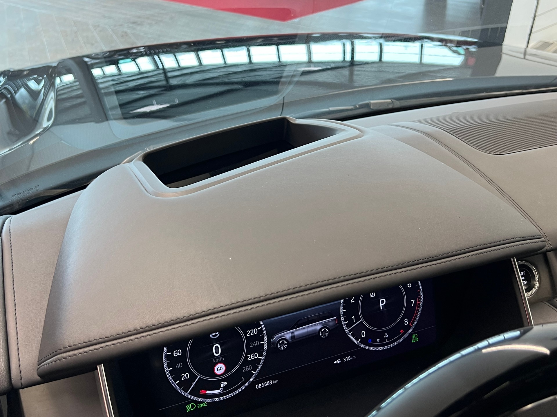 LAND ROVER Range Rover 5.0 V8 S/C SV AB Dynamic Automatic-image-27