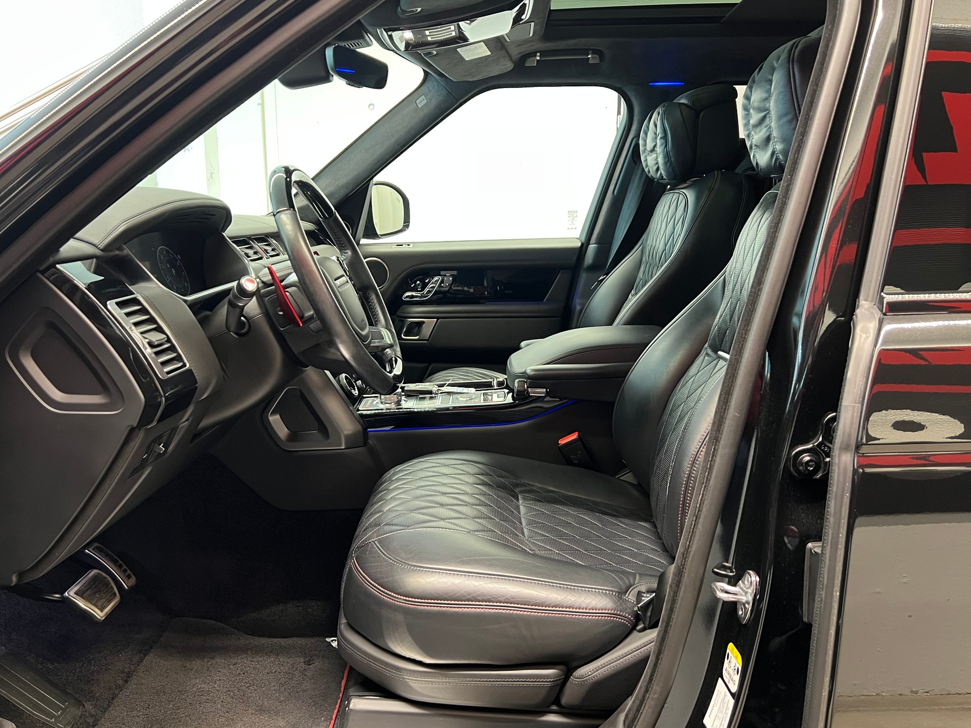 LAND ROVER Range Rover 5.0 V8 S/C SV AB Dynamic Automatic-image-13
