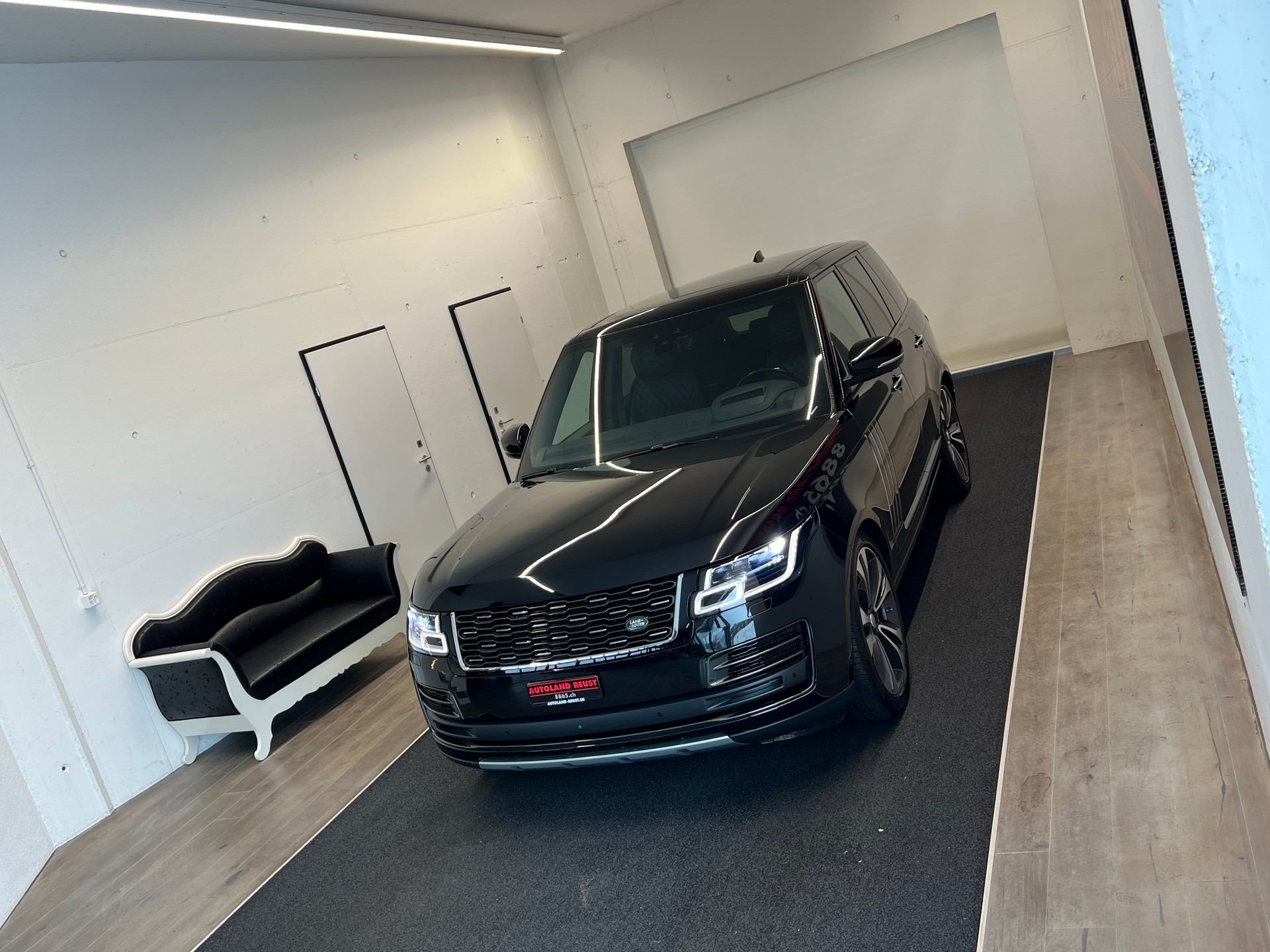 LAND ROVER Range Rover 5.0 V8 S/C SV AB Dynamic Automatic-image-3