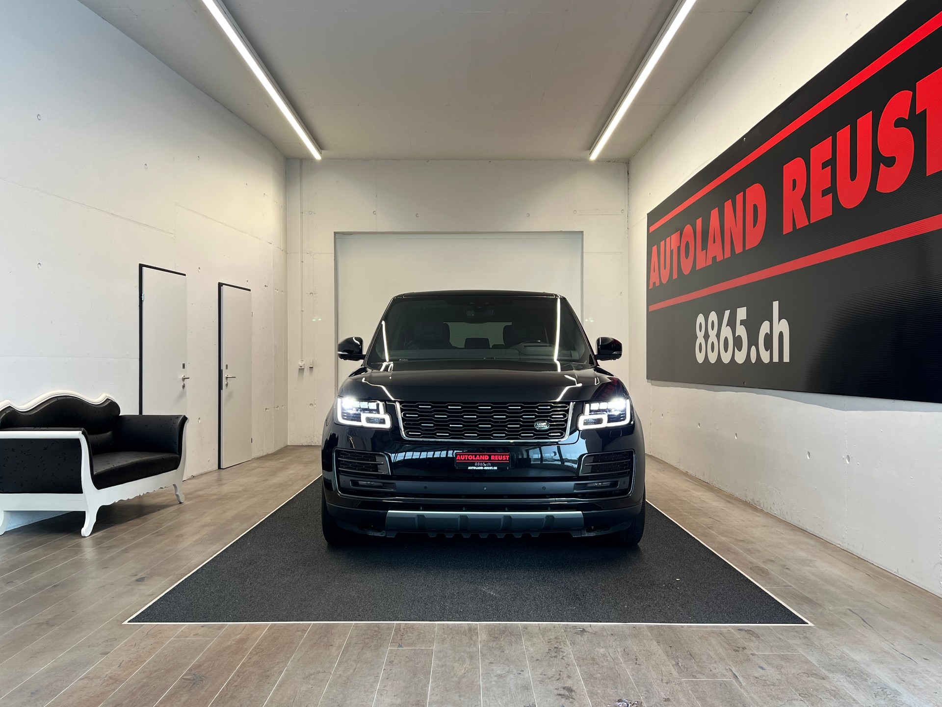 LAND ROVER Range Rover 5.0 V8 S/C SV AB Dynamic Automatic-image-1