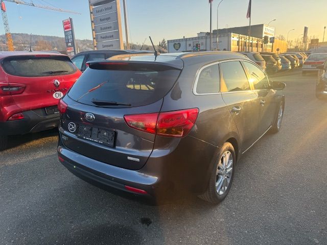 KIA Cee'd Sportswagon 1.6 CRDi Style-image-4