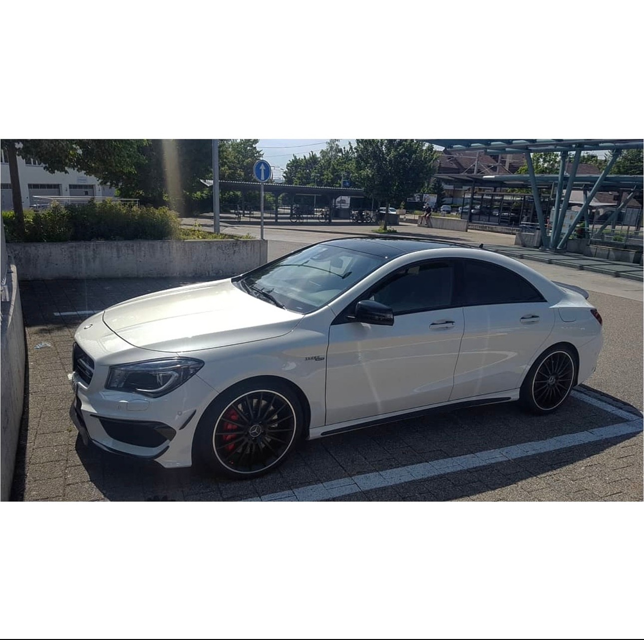 MERCEDES-BENZ CLA 45 AMG 4Matic Speedshift-image-1