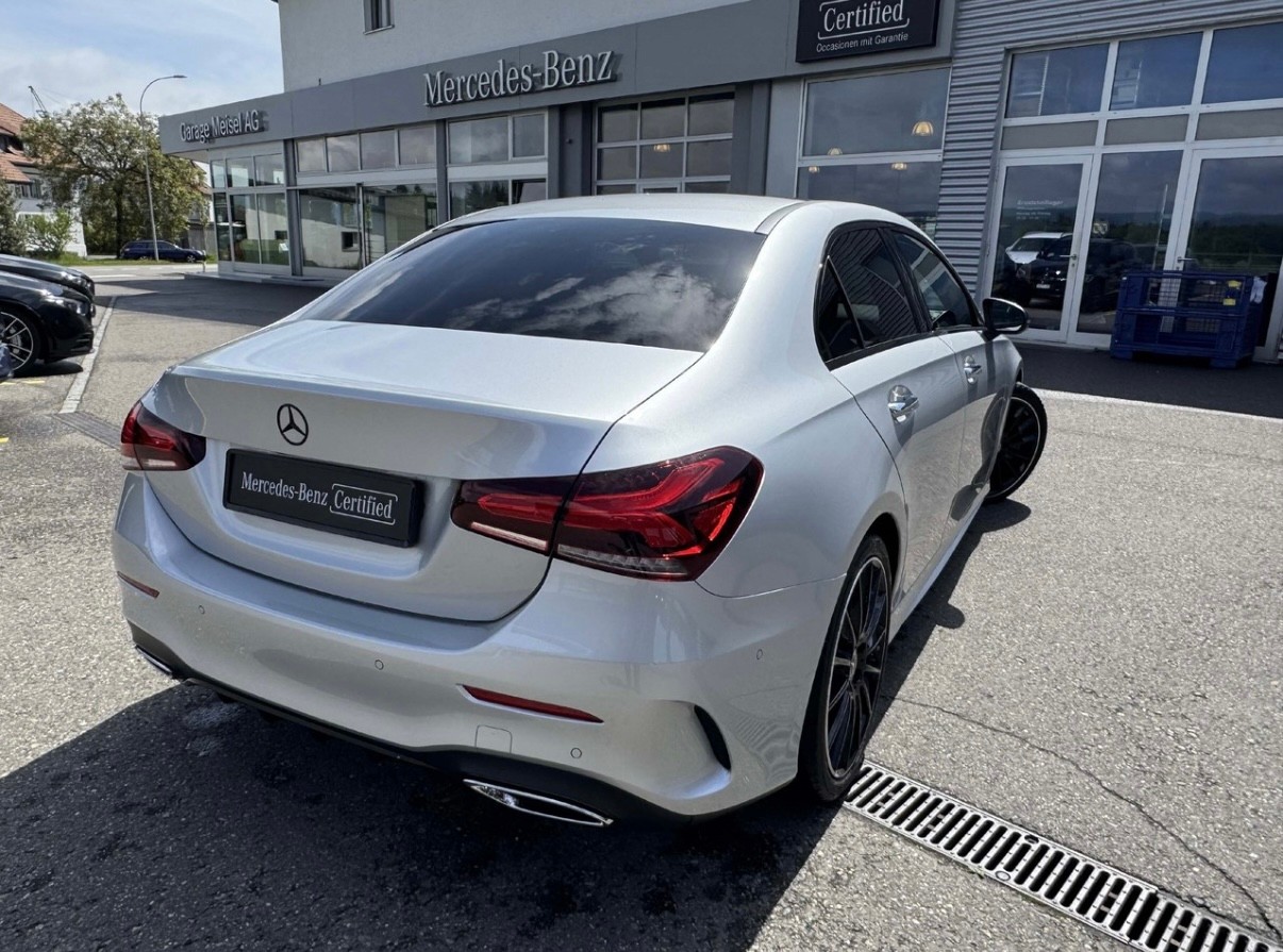 MERCEDES-BENZ A 250 AMG Limisine Line 7G-DCT-image-1