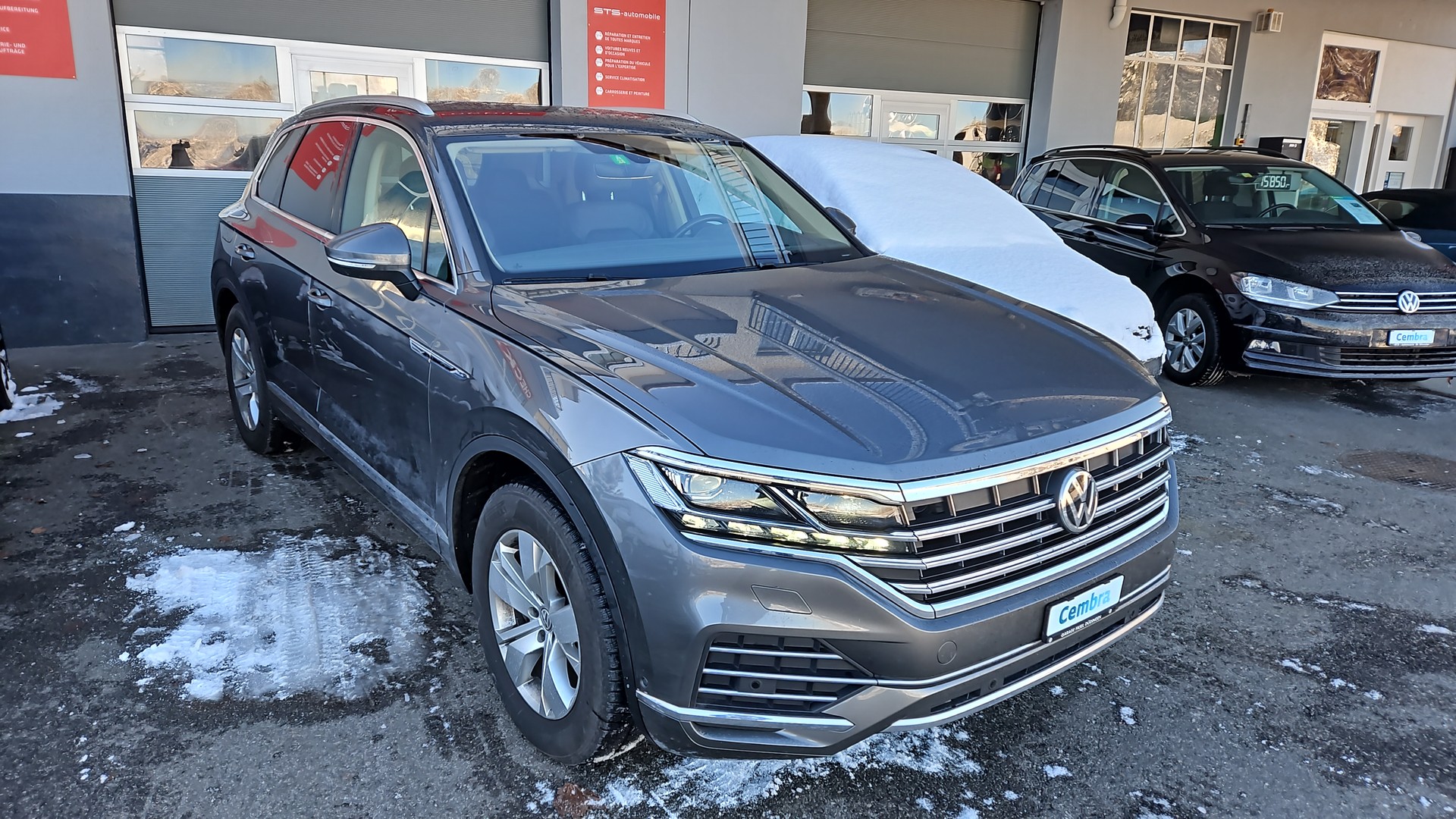 VW Touareg 3.0 TDI Atmosphere Tiptronic-image-0