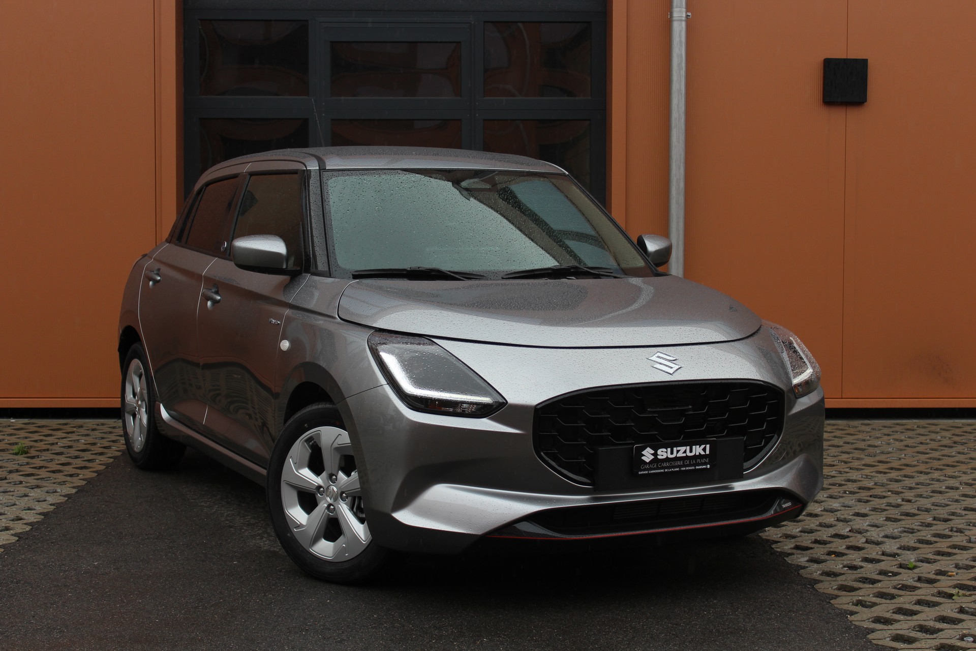 SUZUKI Swift 1.2 Compact + Hybrid CVT-image-0
