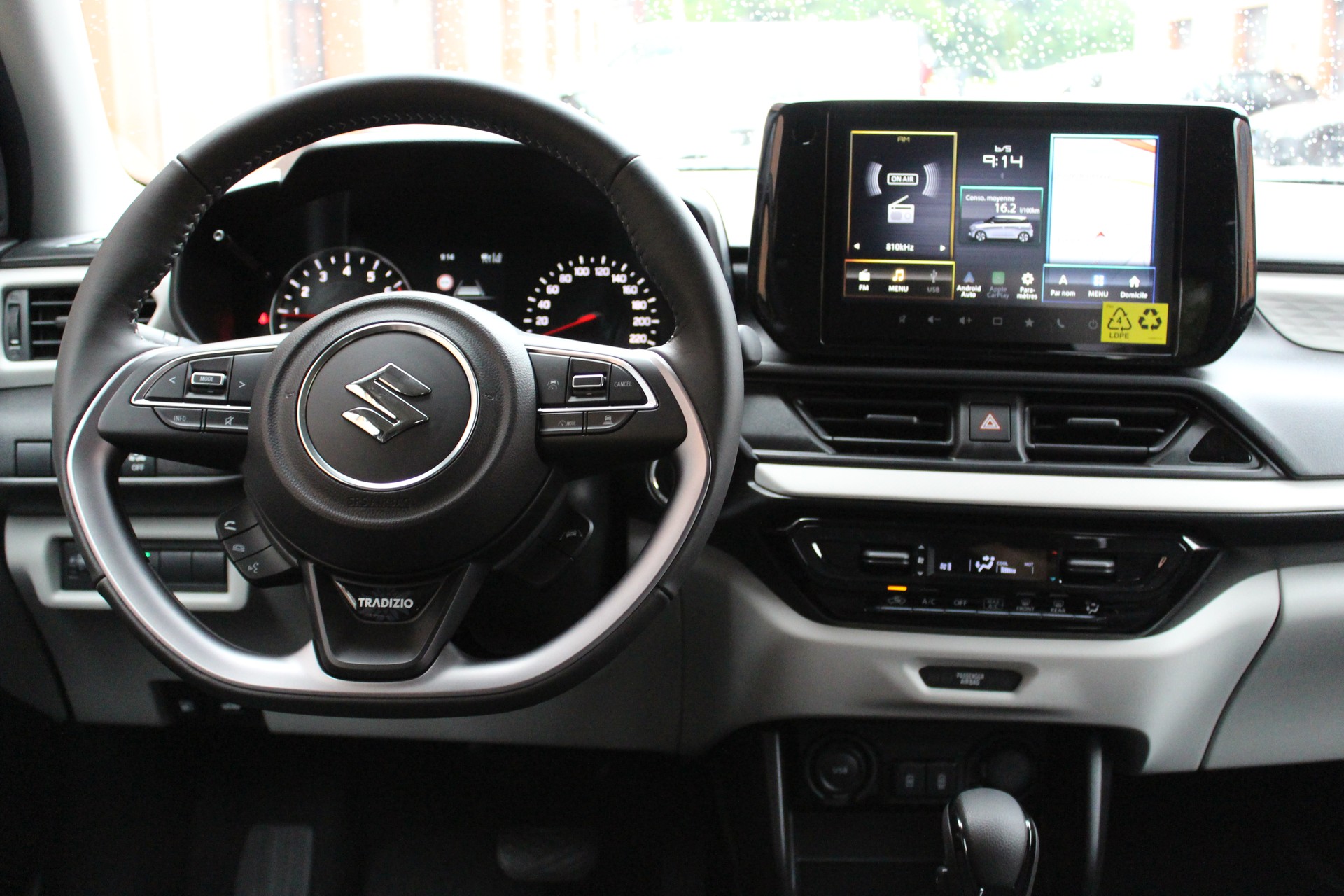 SUZUKI Swift 1.2 Compact + Hybrid CVT-image-13