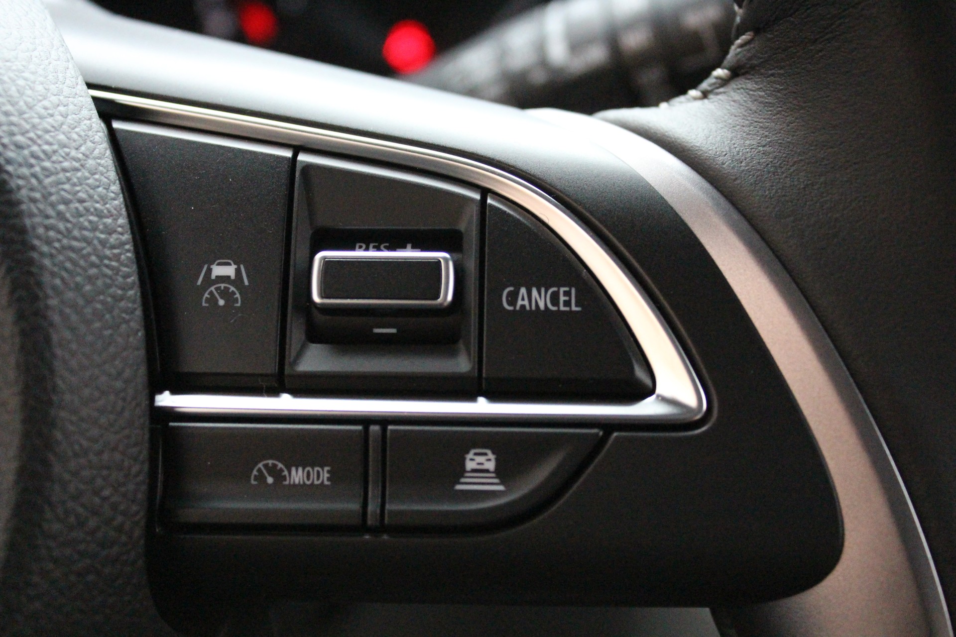 SUZUKI Swift 1.2 Compact + Hybrid CVT-image-8