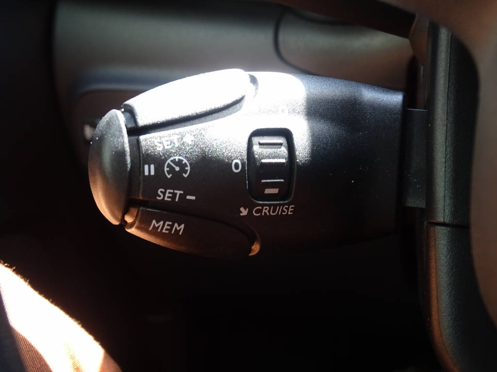 CITROEN C3 1.2 PureTech Shine-image-9