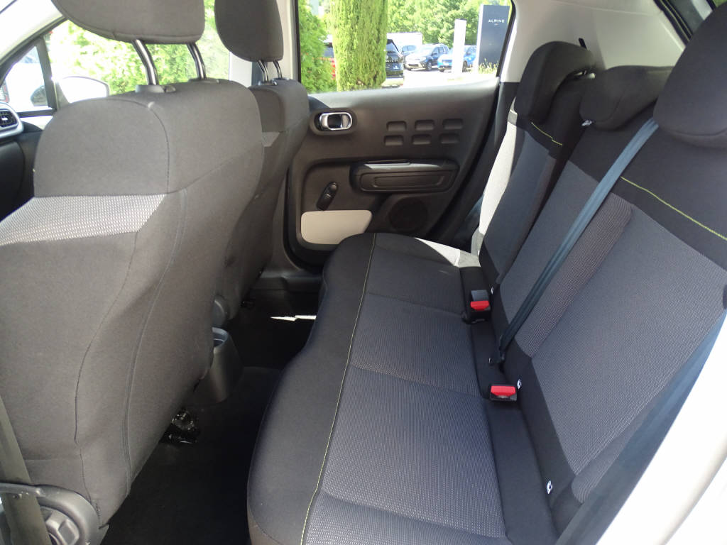 CITROEN C3 1.2 PureTech Shine-image-5
