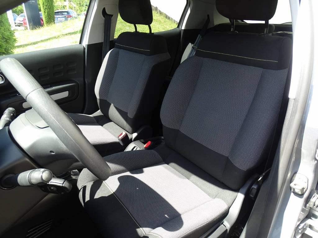 CITROEN C3 1.2 PureTech Shine-image-4