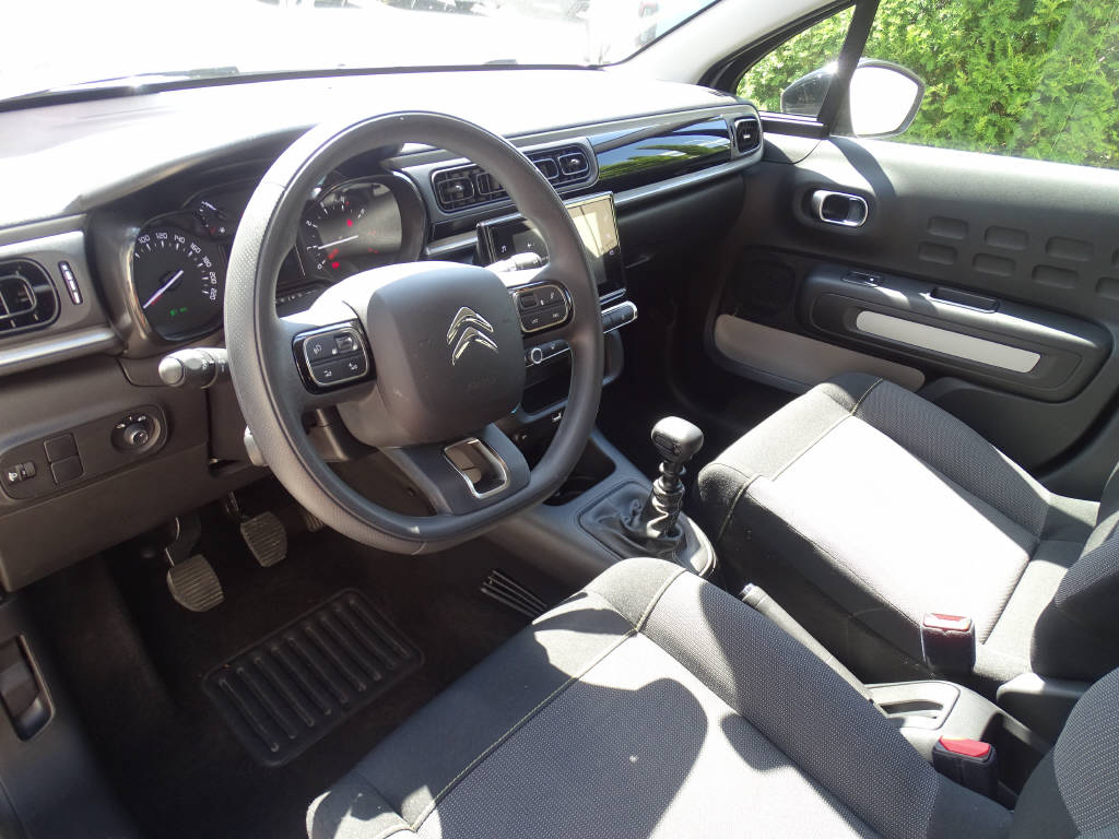 CITROEN C3 1.2 PureTech Shine-image-3