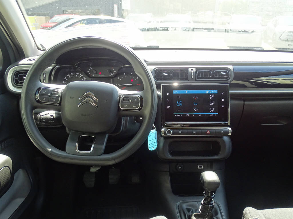 CITROEN C3 1.2 PureTech Shine-image-7