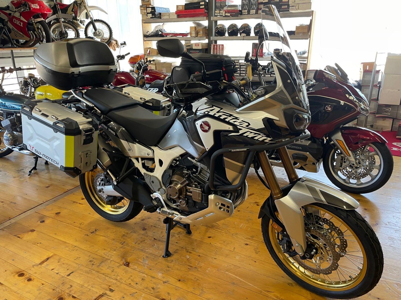 HONDA CRF 1000AD DTC Adventure Africa Twin-showroom-element-1