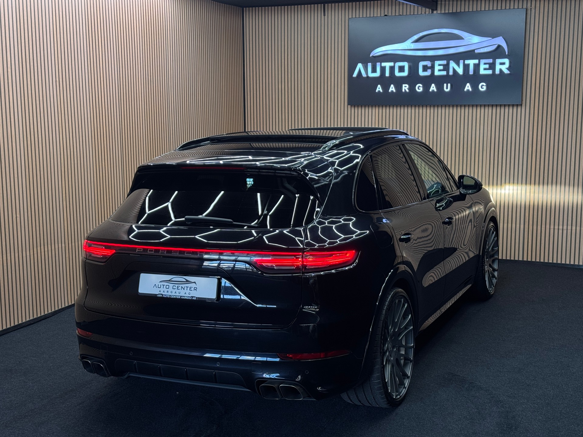 PORSCHE Cayenne Turbo *ab CHF 625.-/ Monat*-image-5