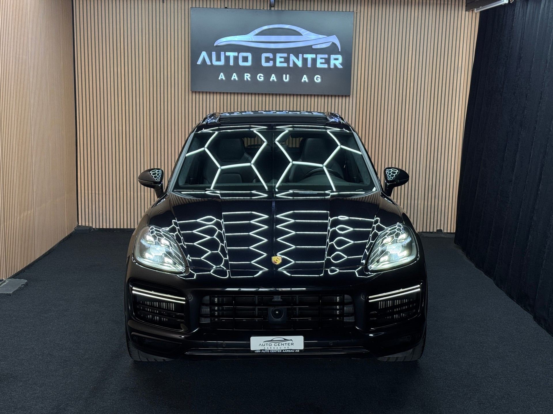 PORSCHE Cayenne Turbo *ab CHF 625.-/ Monat*-image-1