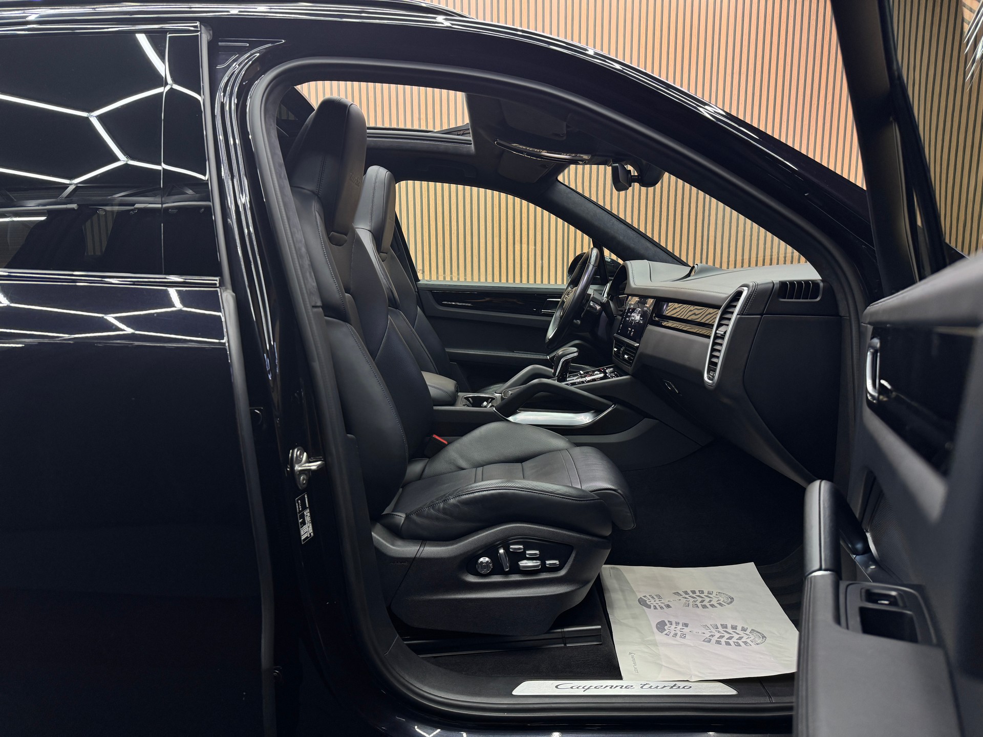 PORSCHE Cayenne Turbo *ab CHF 625.-/ Monat*-image-10