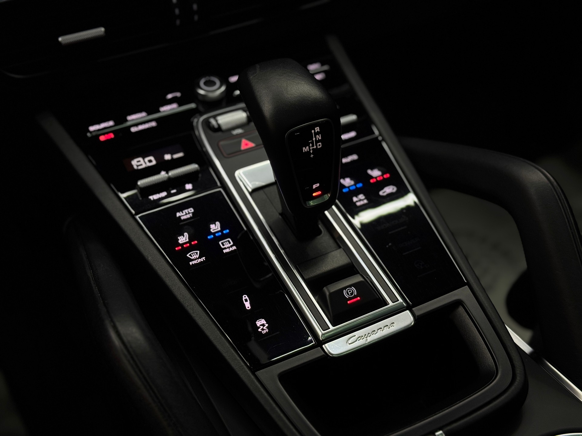 PORSCHE Cayenne Turbo *ab CHF 625.-/ Monat*-image-15