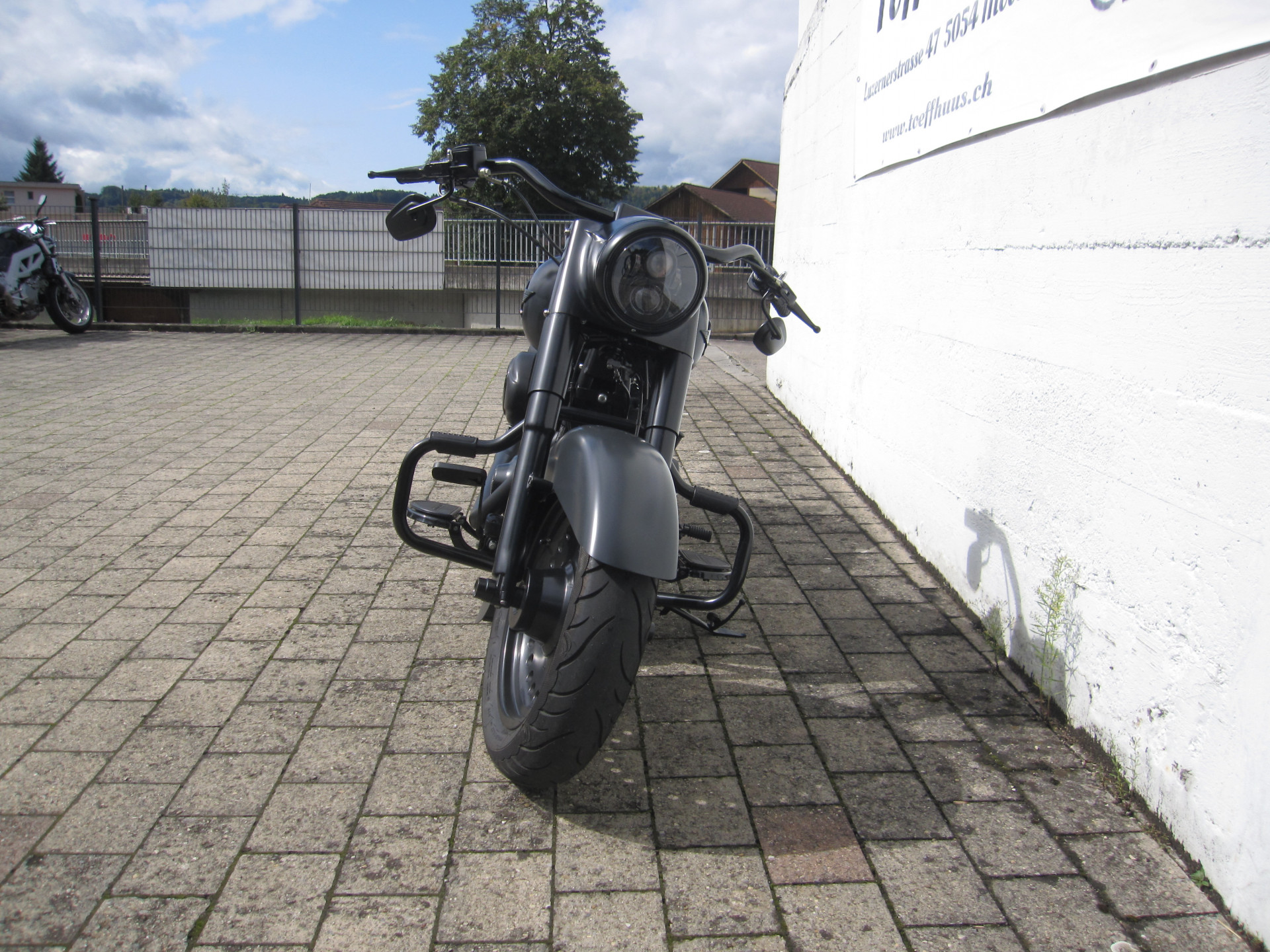 HARLEY-DAVIDSON FLSTFB 1690 Softail Fat Boy Special-showroom-element-3