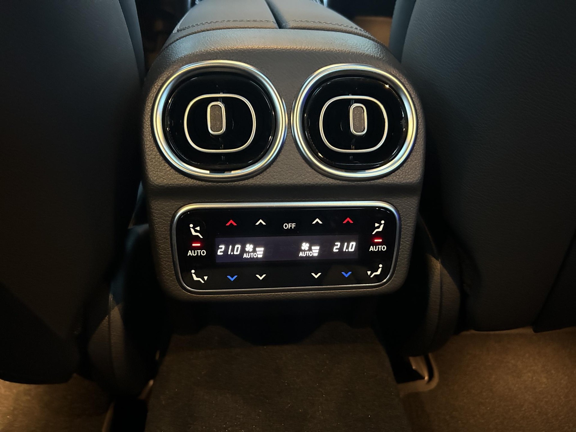 MERCEDES-BENZ C 220 d Swiss Star AMG Line 4matic Kombi-image-14