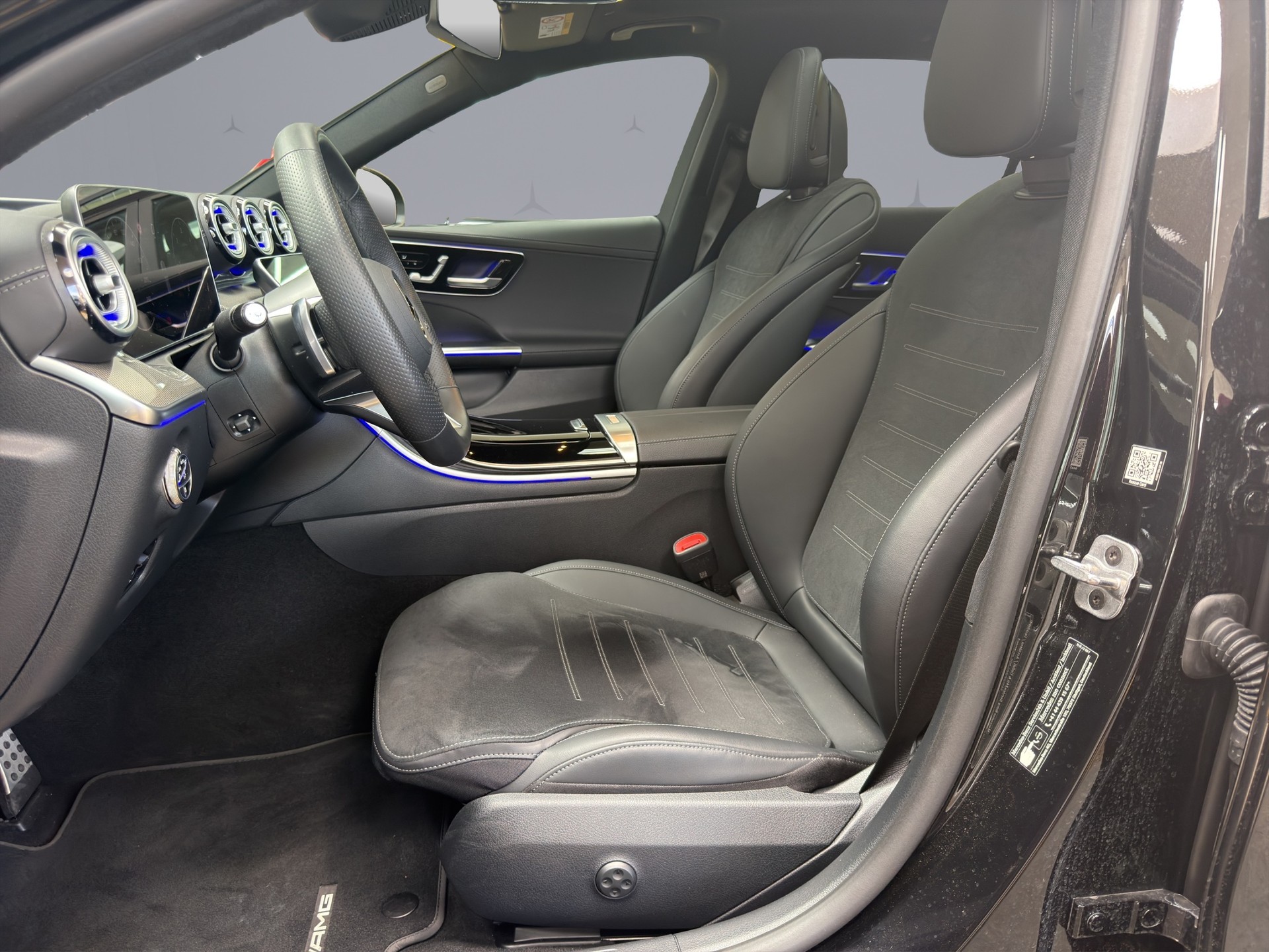 MERCEDES-BENZ C 220 d Swiss Star AMG Line 4matic Kombi-image-8