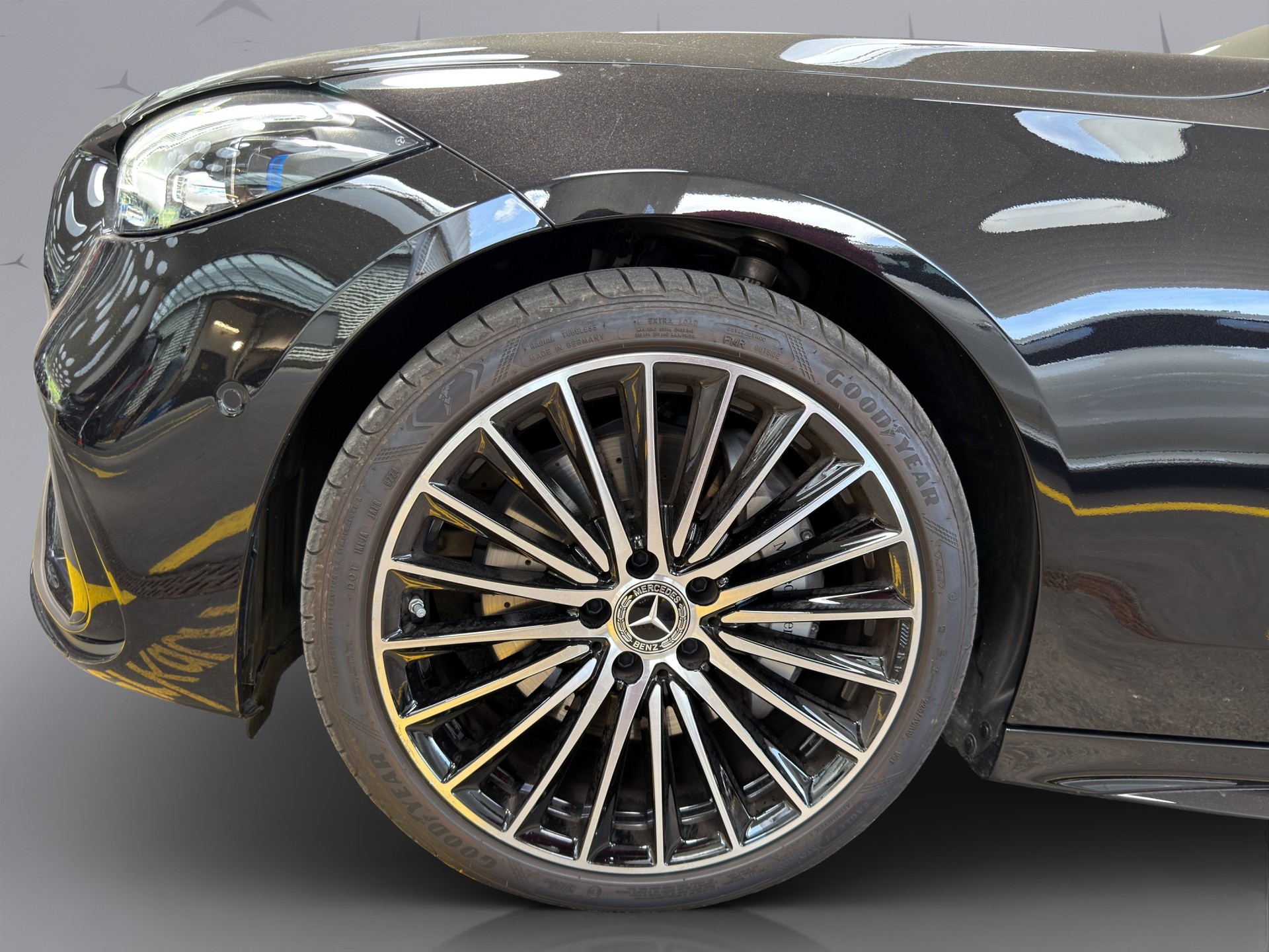 MERCEDES-BENZ C 220 d Swiss Star AMG Line 4matic Kombi-image-20