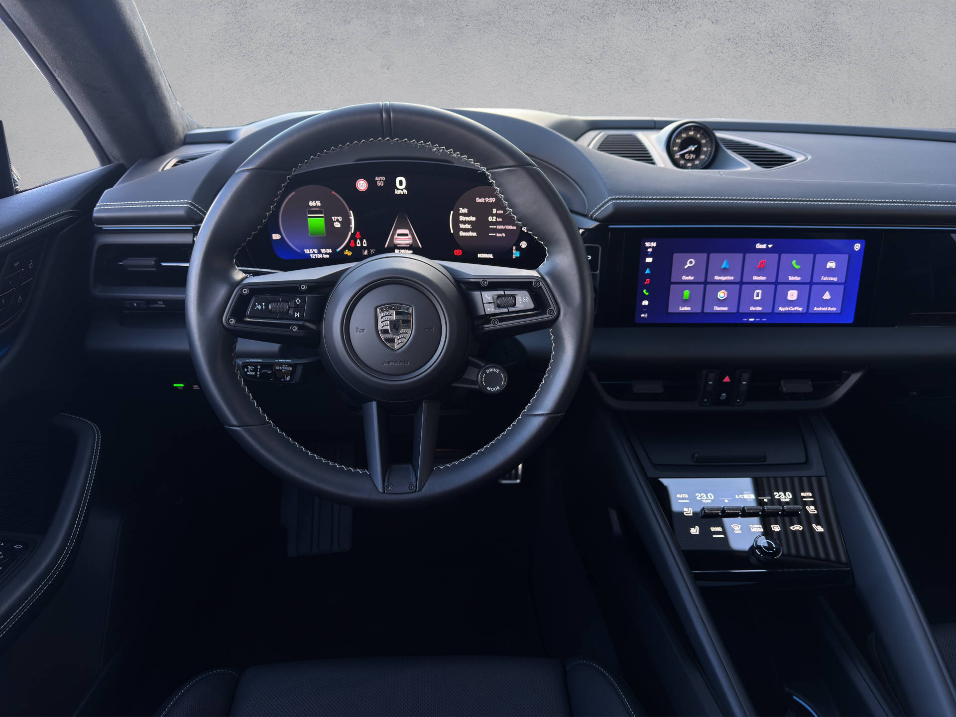 PORSCHE Macan Turbo-image-5