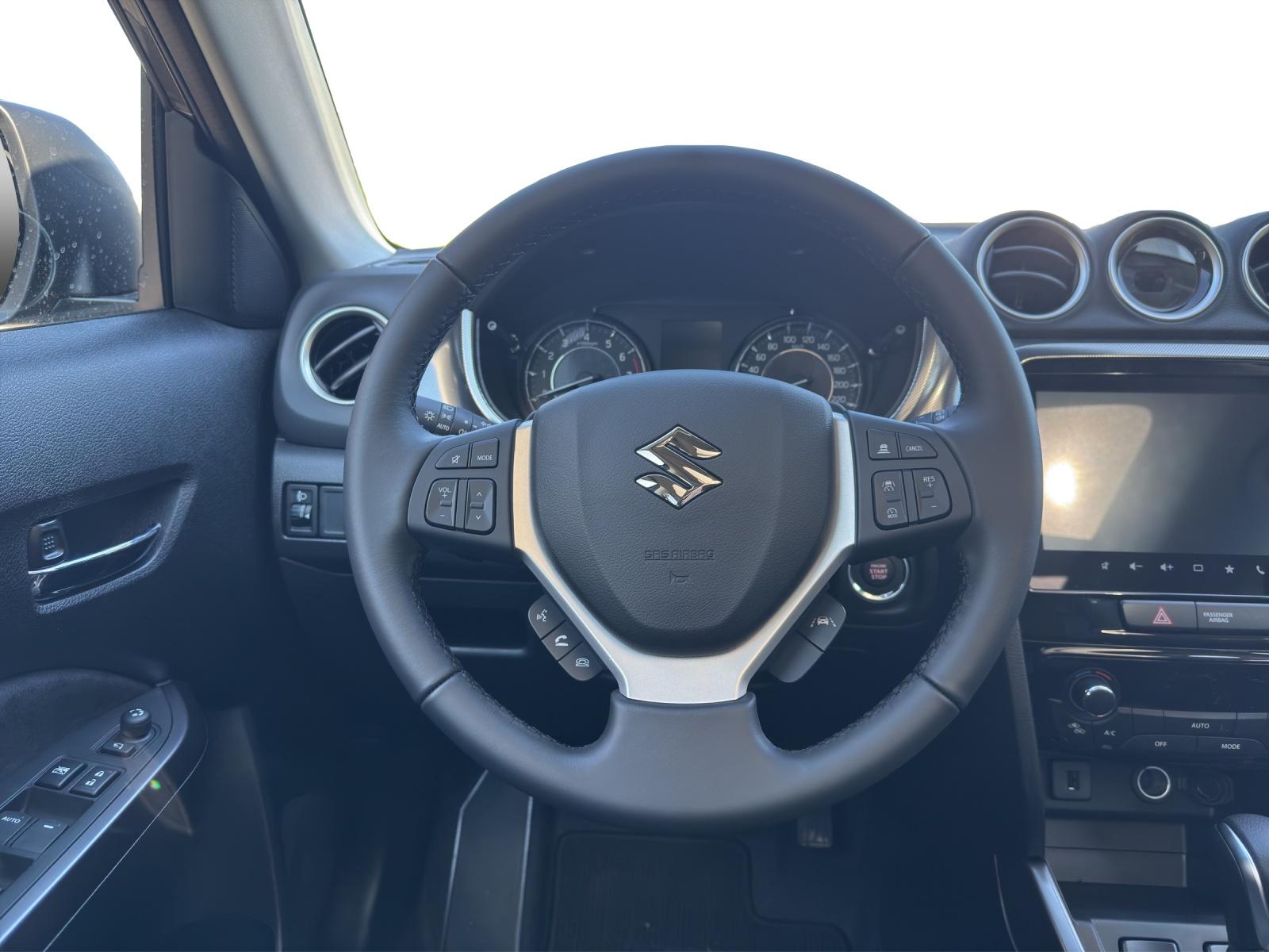 SUZUKI Vitara 1.5 Compact Top Hybrid 4x4-image-8