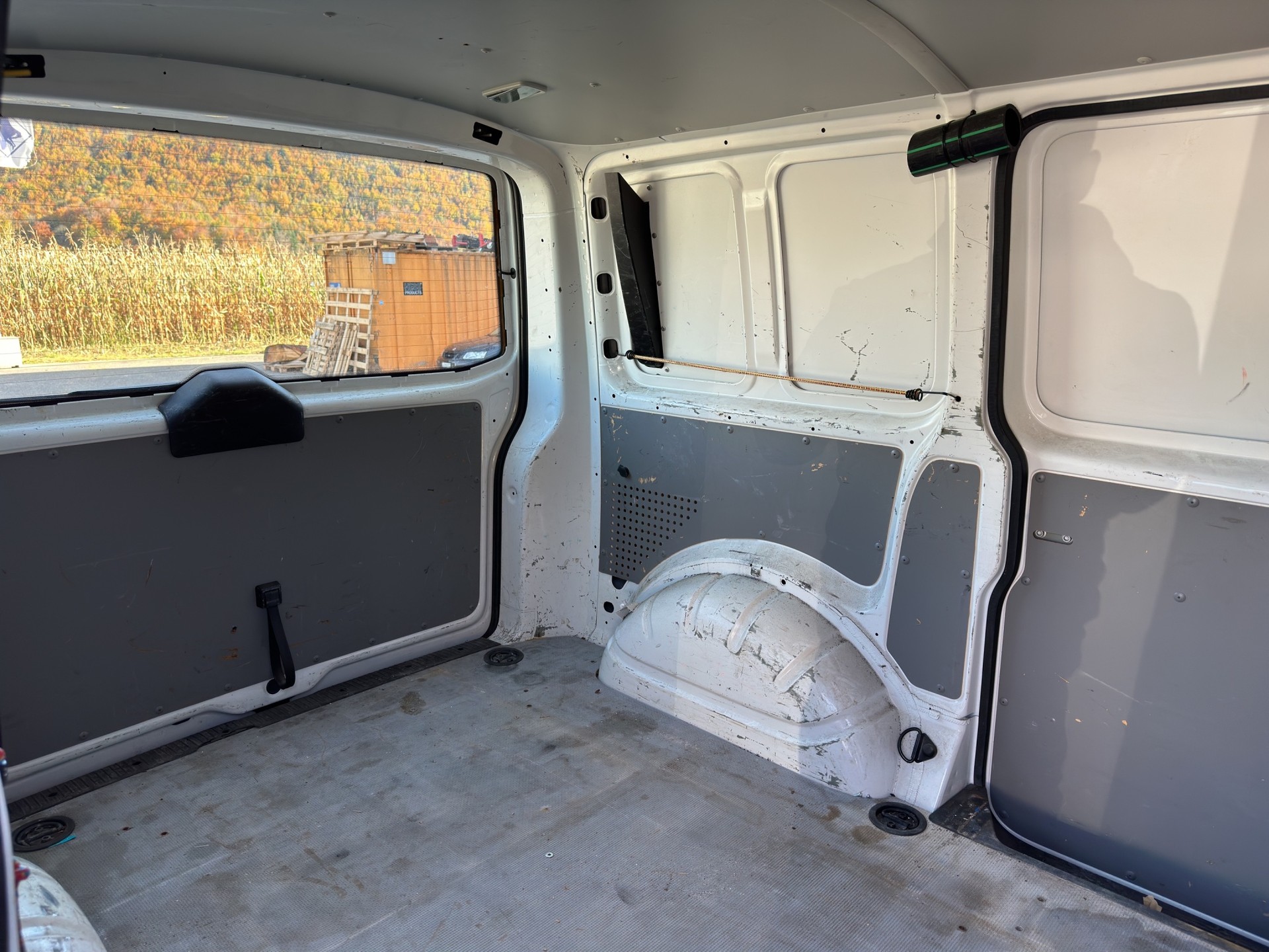 VW T5 2.0 TDI-image-16