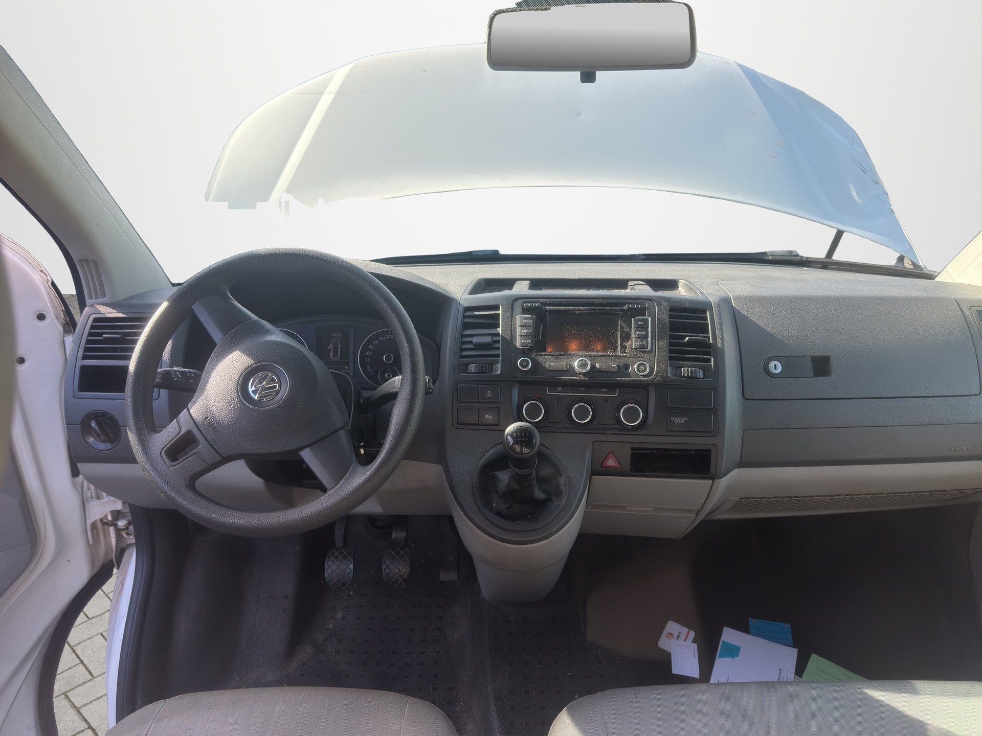 VW T5 2.0 TDI-image-12