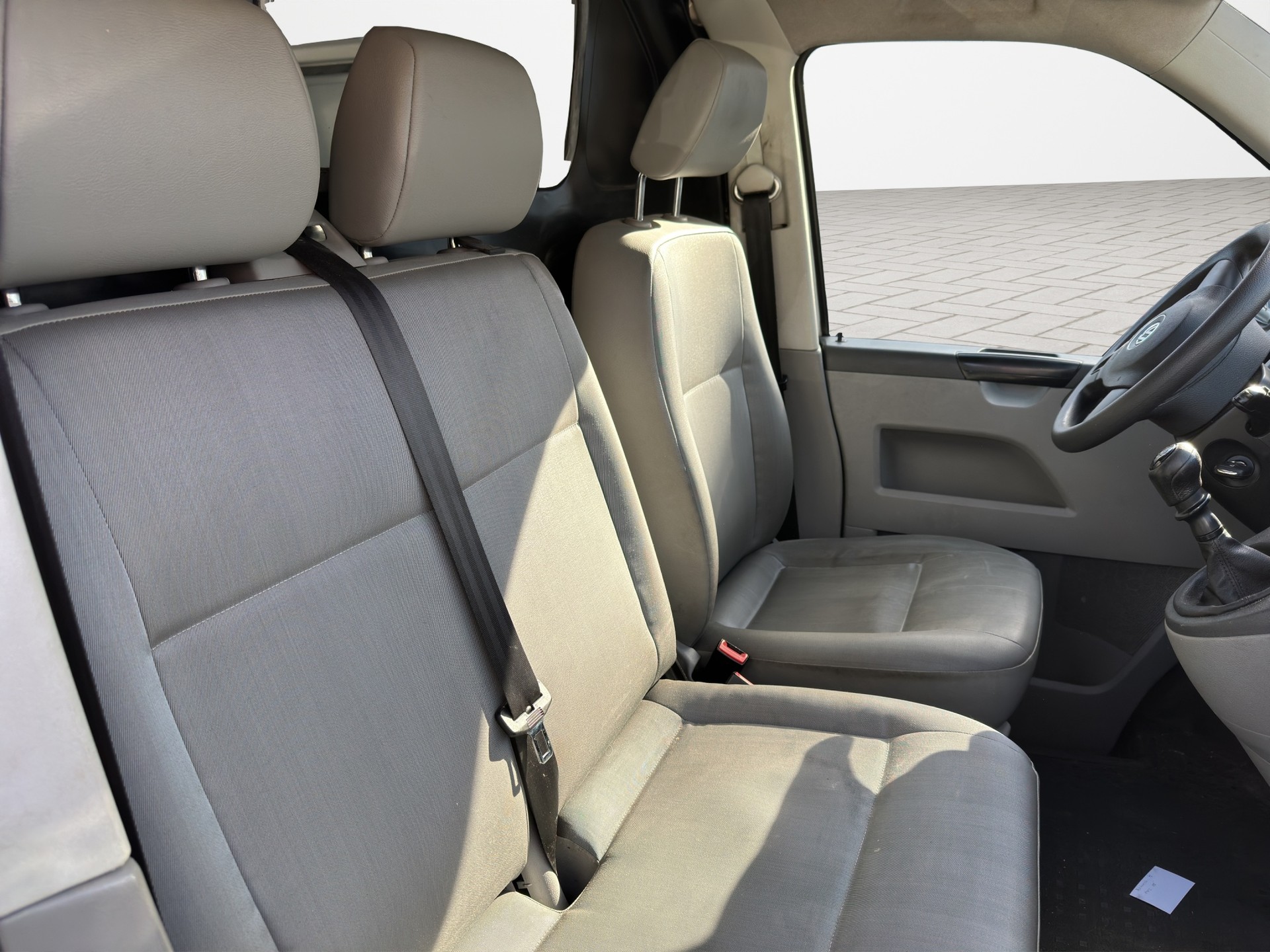 VW T5 2.0 TDI-image-15
